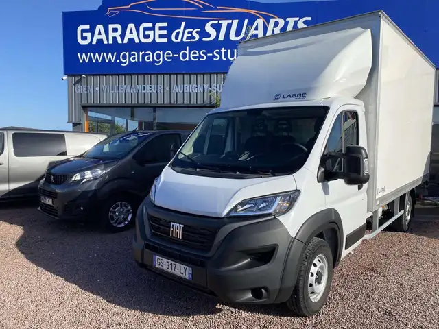 Fiat Ducato view 2