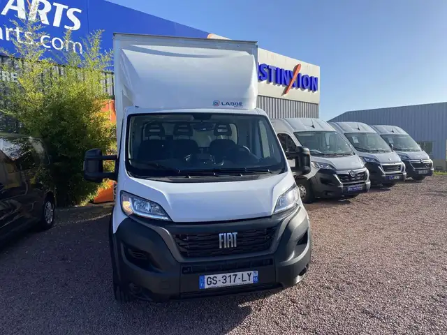 Fiat Ducato view 3