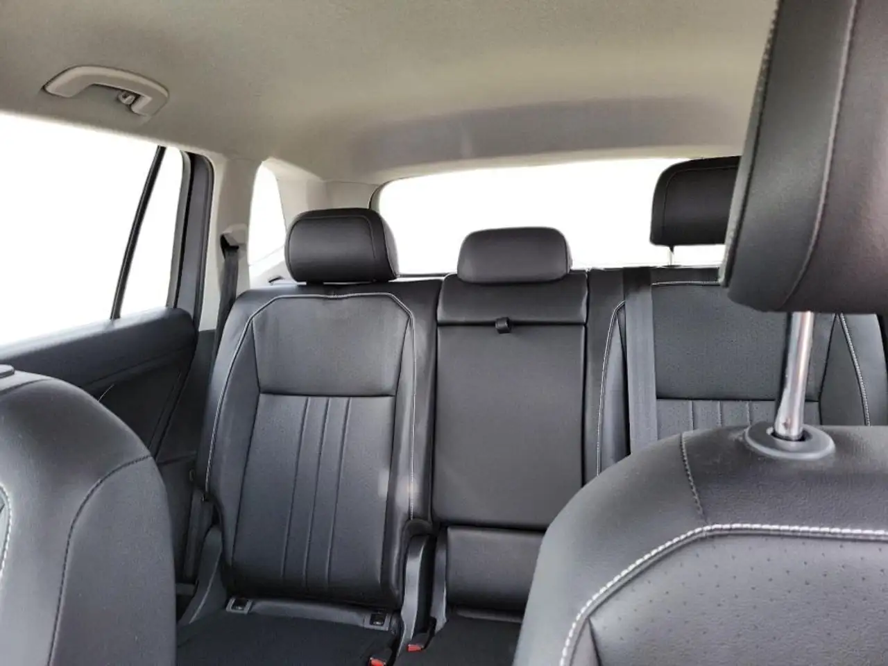 Volkswagen Tiguan photo Volkswagen Tiguan