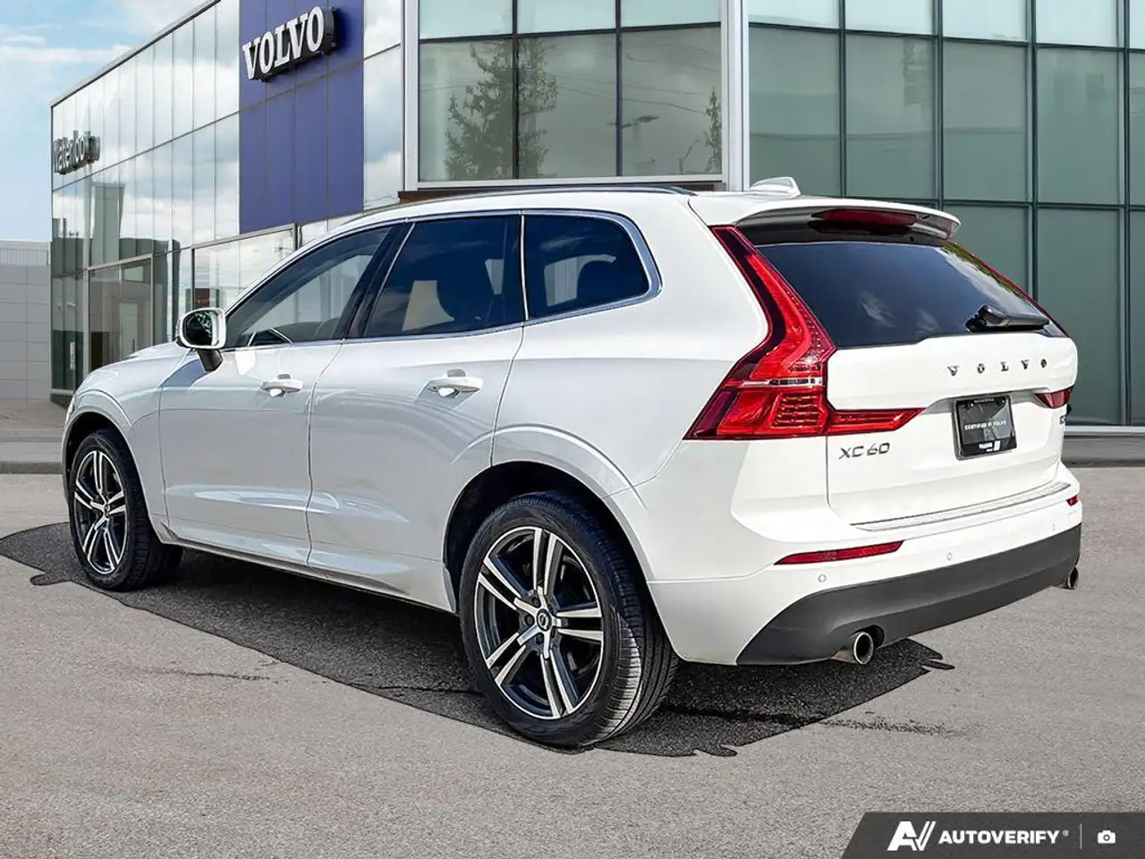 Volvo XC60 снимка Volvo XC60