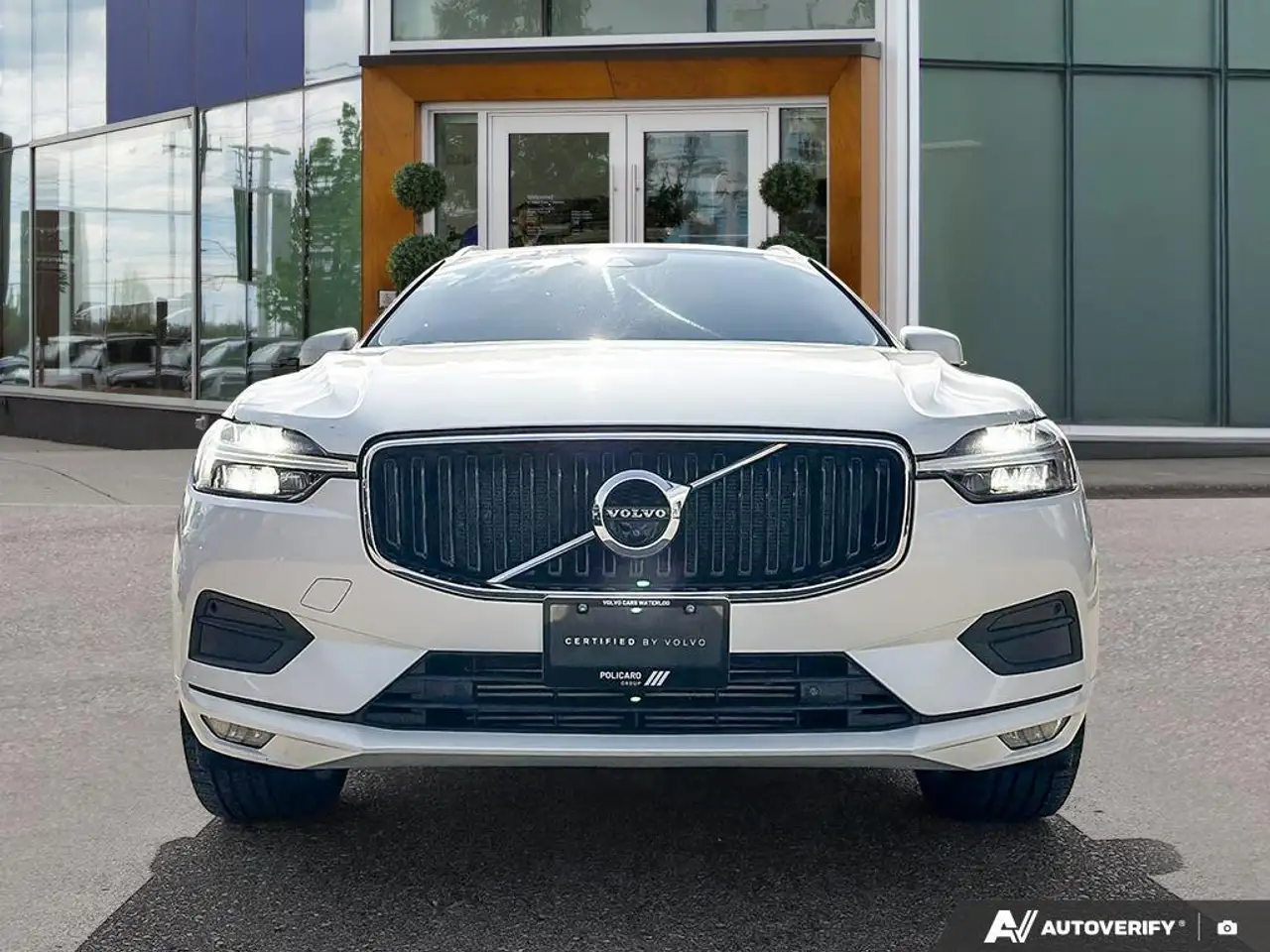 Volvo XC60 снимка Volvo XC60
