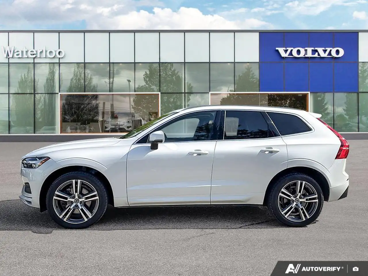 Volvo XC60 снимка Volvo XC60