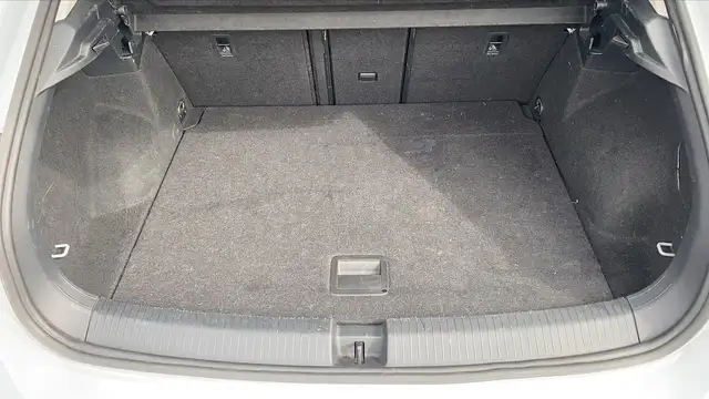 Volkswagen T-Roc view 14