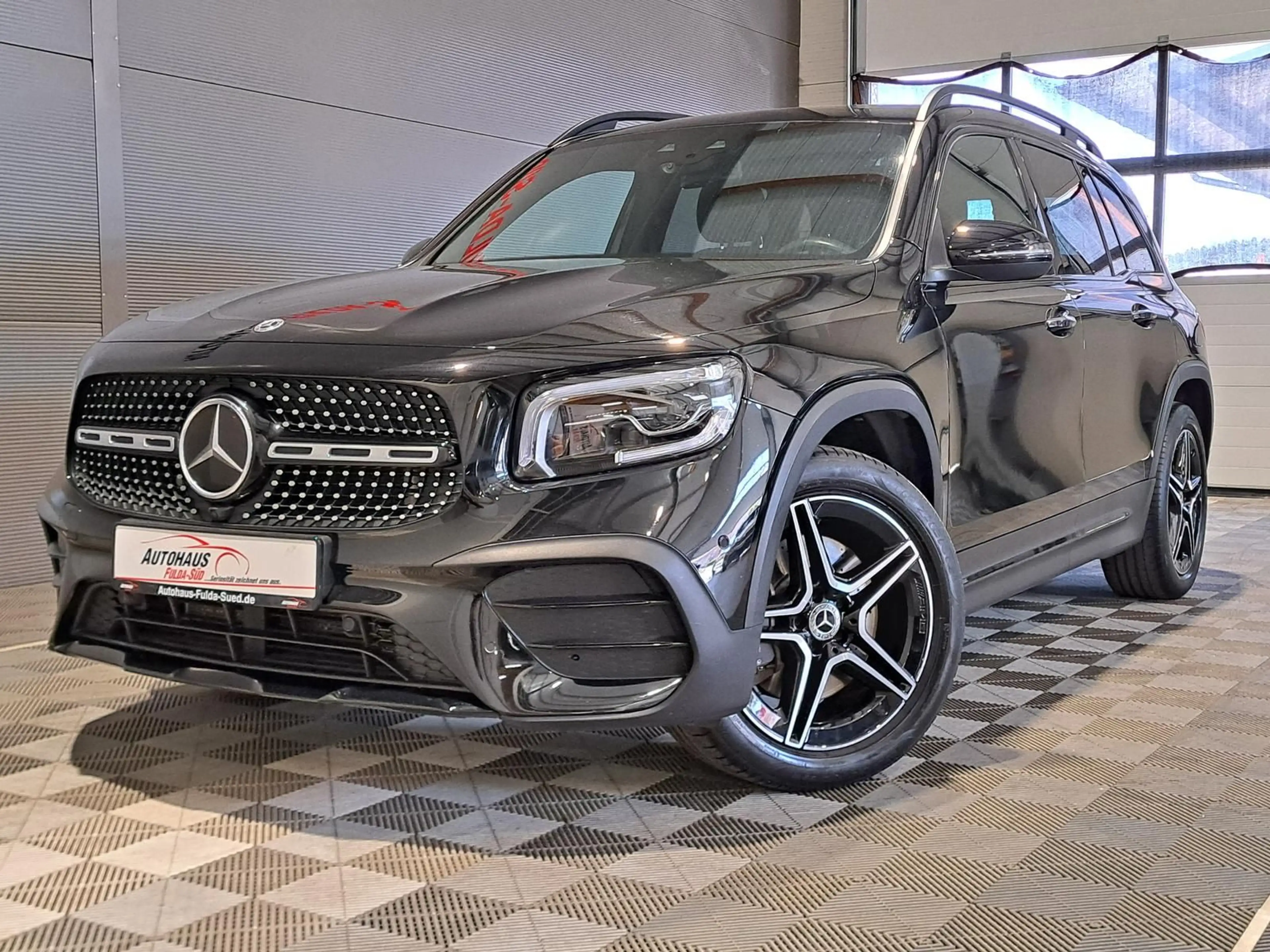 Mercedes-Benz GLB 250 AMG Line°Multibeam°RFK°AHK°Spur°TWA°DAB° — photo 5