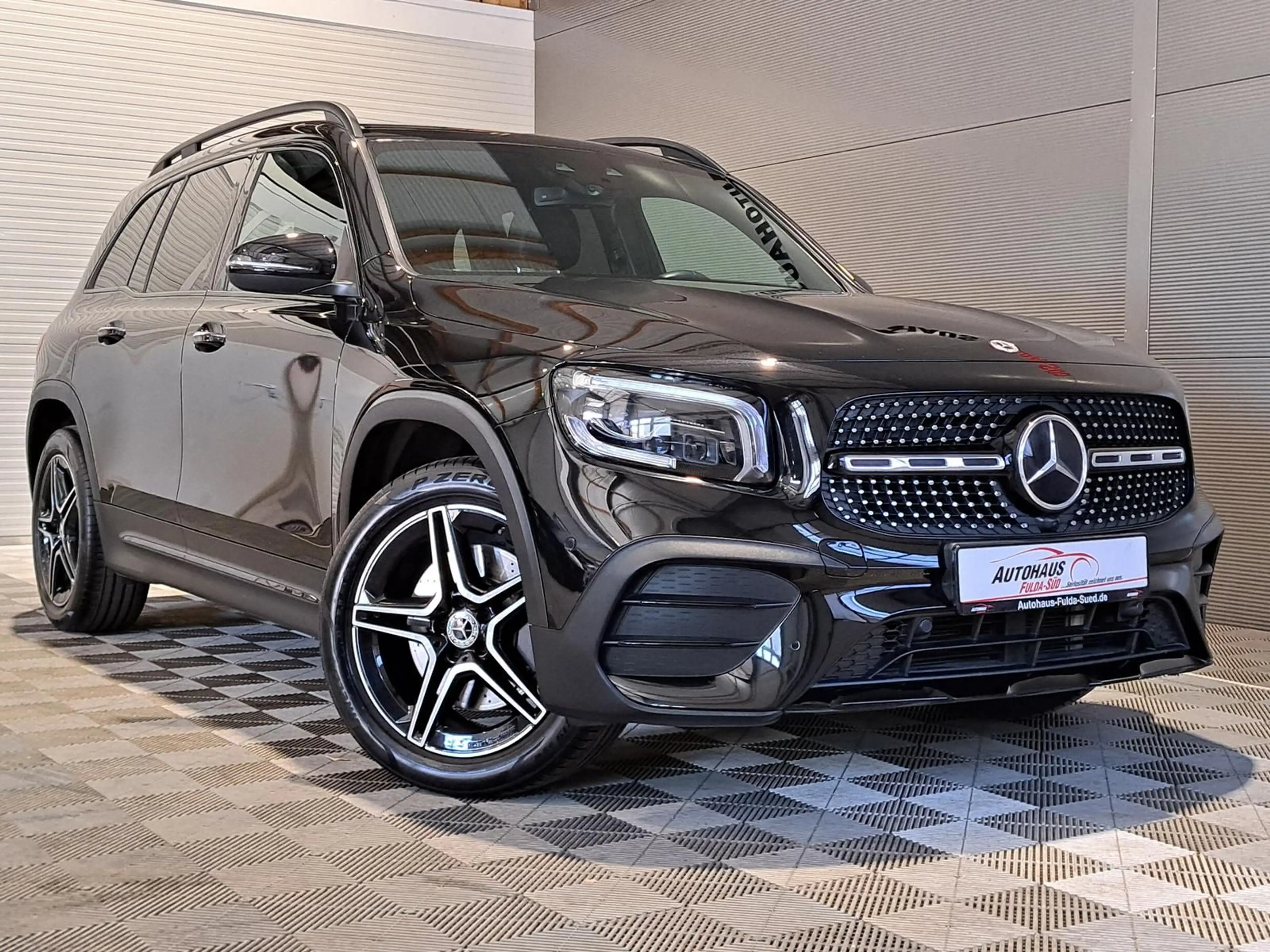 Mercedes-Benz GLB 250 AMG Line°Multibeam°RFK°AHK°Spur°TWA°DAB°