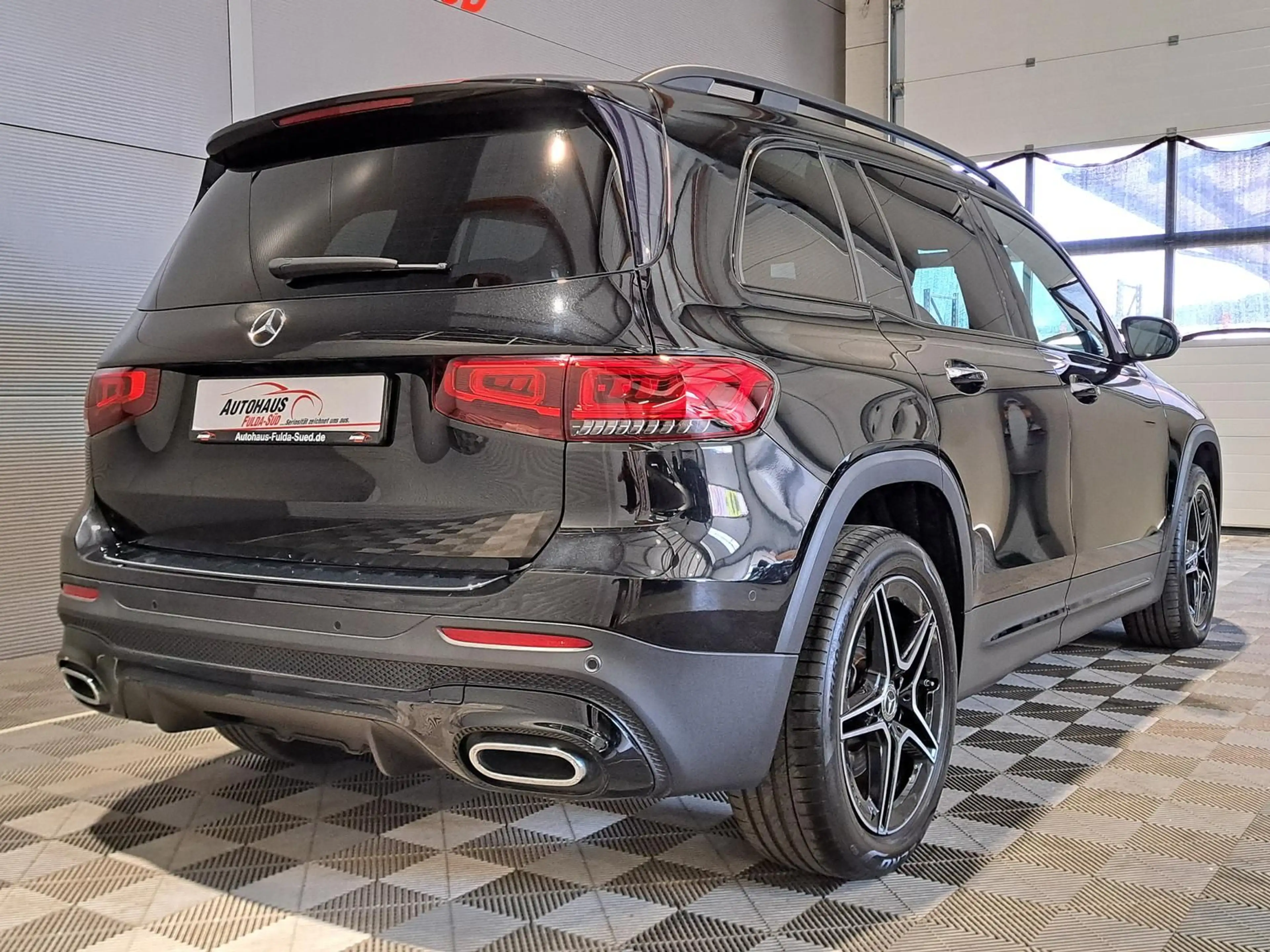 Mercedes-Benz GLB 250 AMG Line°Multibeam°RFK°AHK°Spur°TWA°DAB° — photo 4