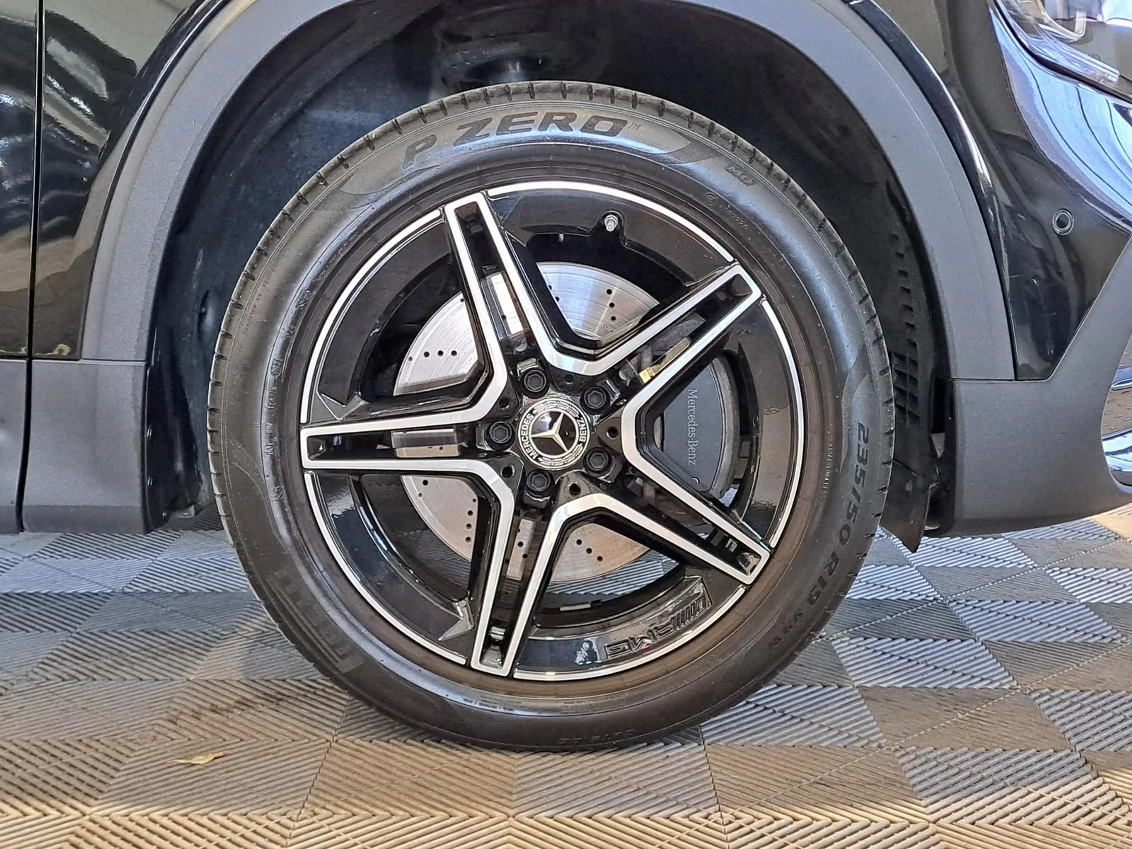 Mercedes-Benz GLB 250 AMG Line°Multibeam°RFK°AHK°Spur°TWA°DAB° — photo 10