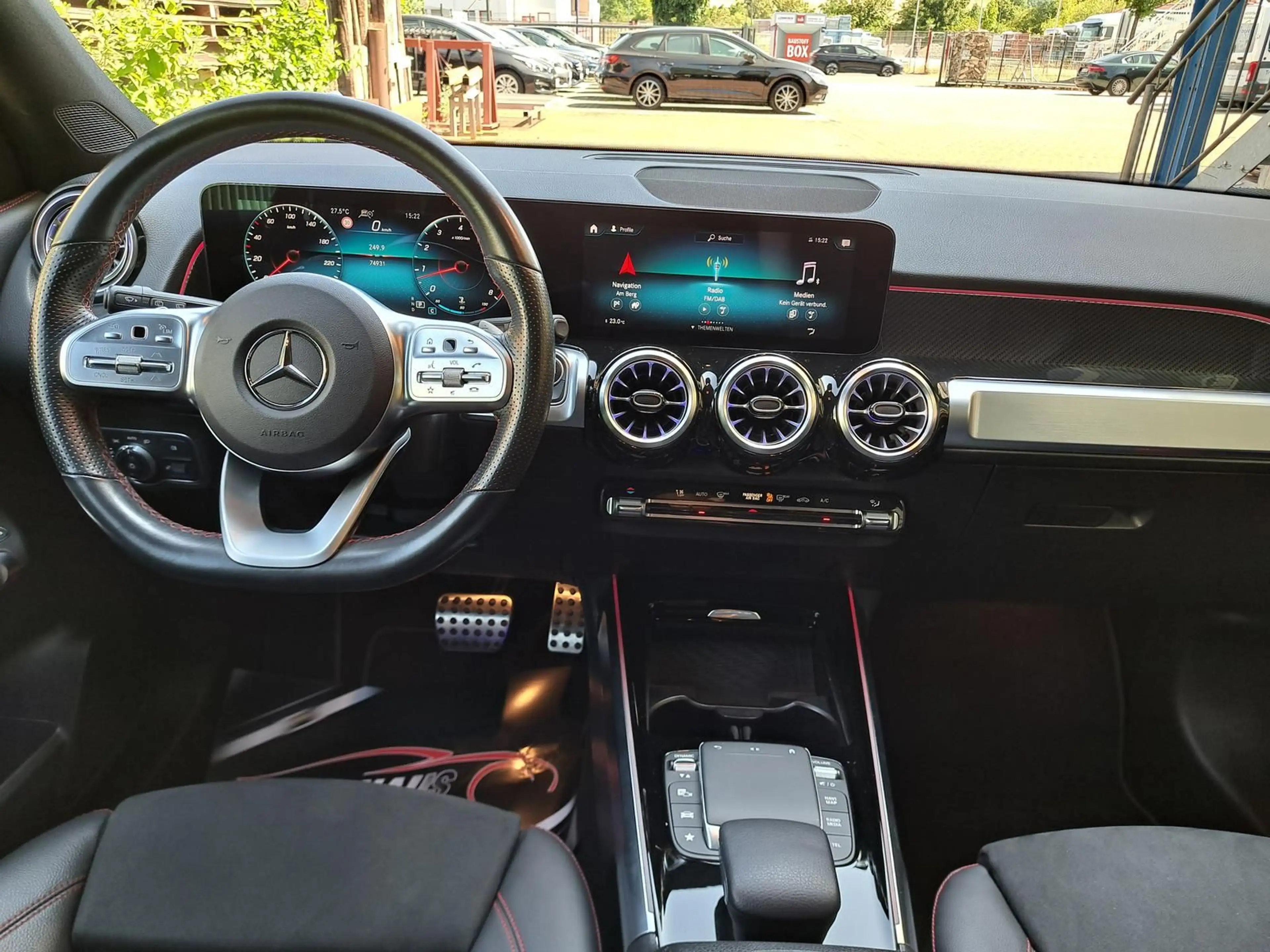 Mercedes-Benz GLB 250 AMG Line°Multibeam°RFK°AHK°Spur°TWA°DAB° — photo 14