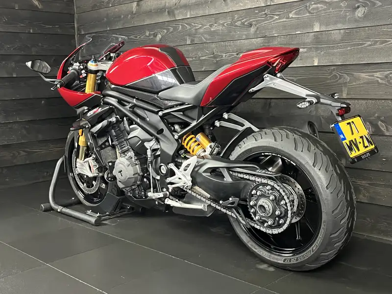 Triumph Speed Triple 1200 RR - foto 8