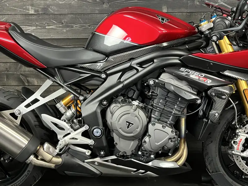 Triumph Speed Triple 1200 RR - foto 5