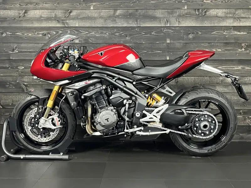 Triumph Speed Triple 1200 RR - foto 7
