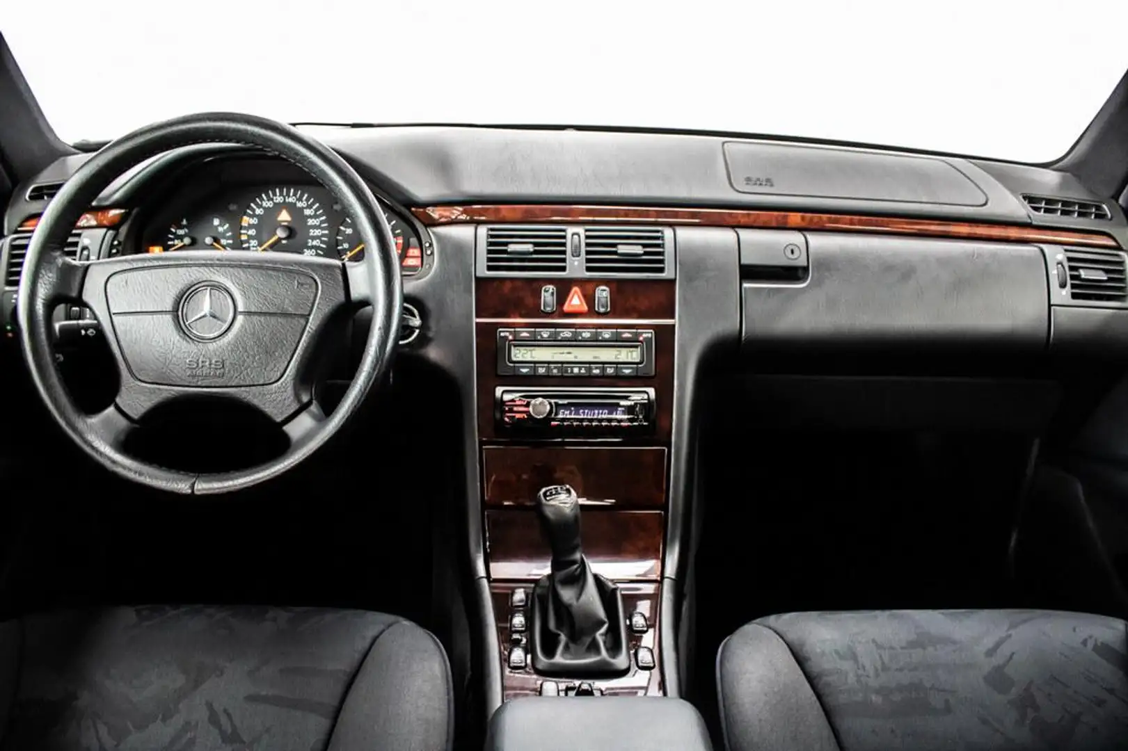 Mercedes-Benz E 200 k Elegance Negru - 2