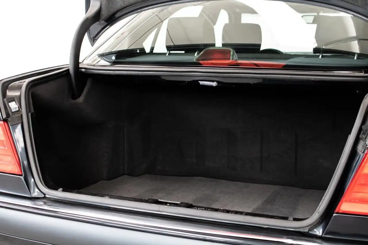 Mercedes-Benz E 200 k Elegance, foto 10