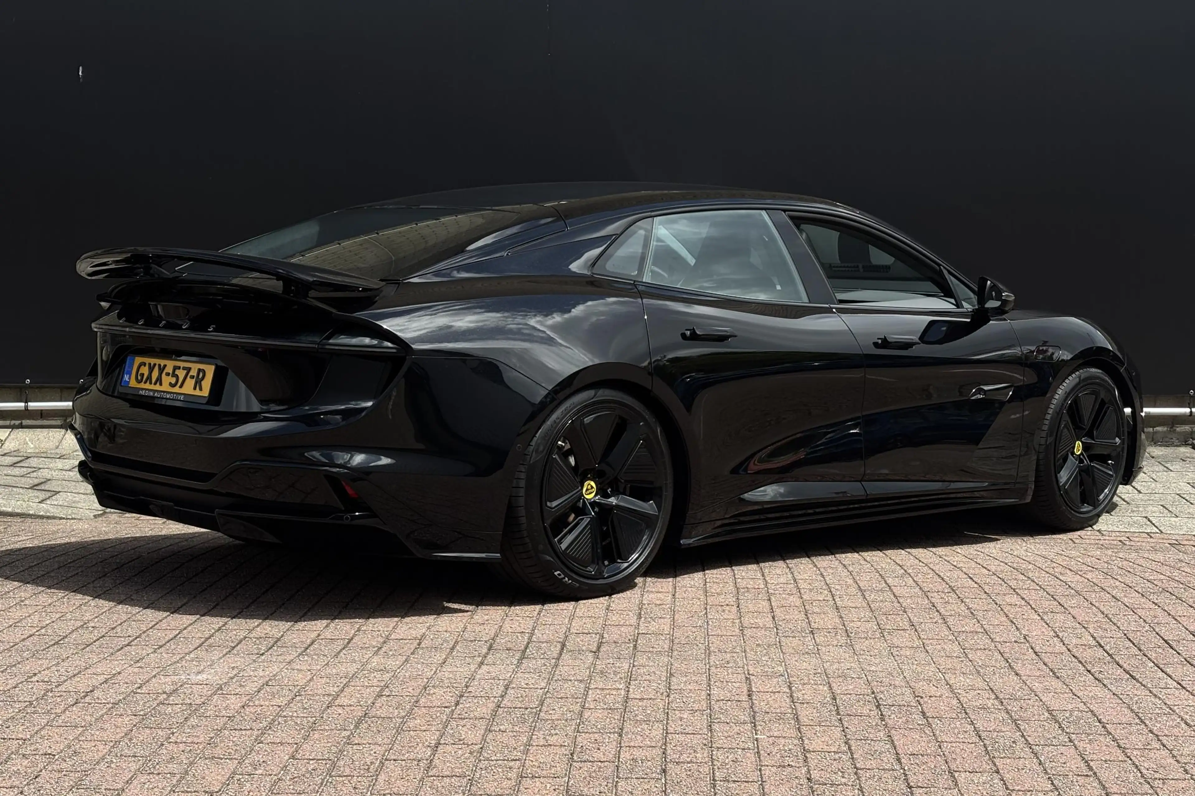 Lotus Emeya Base 102 kWh | Intelligent Glass Roof | Luchtverin — photo 5