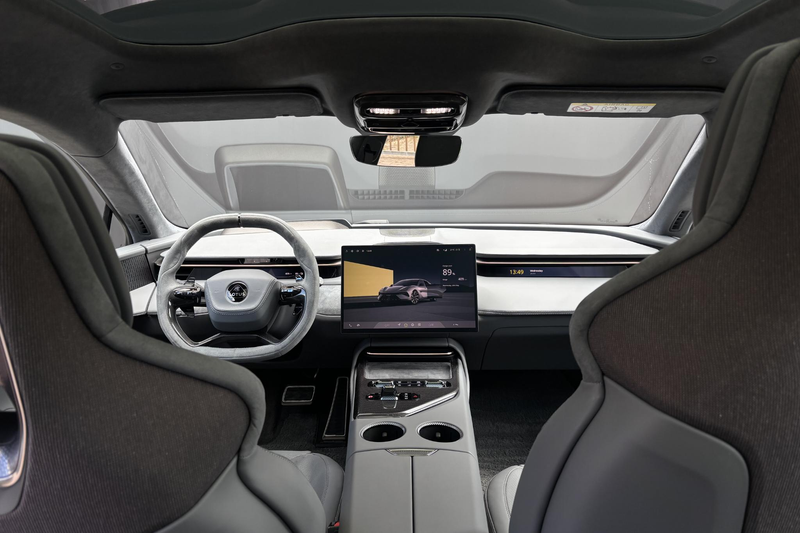 Lotus Emeya Base 102 kWh | Intelligent Glass Roof | Luchtverin — photo 3