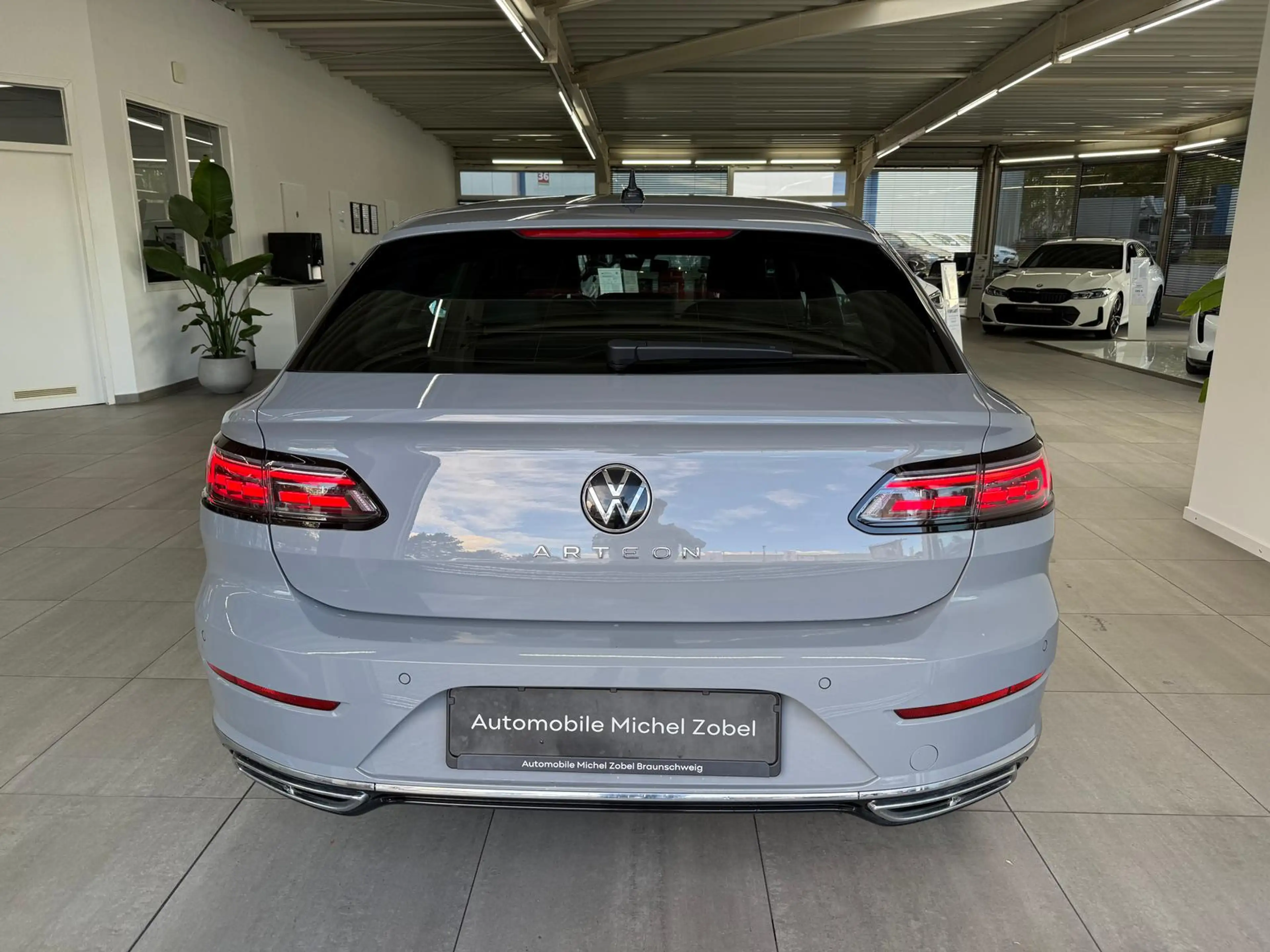 Volkswagen Arteon *R Line*Navi*Virtual*App-Con*Sitzh*LED*ACC* — photo 4