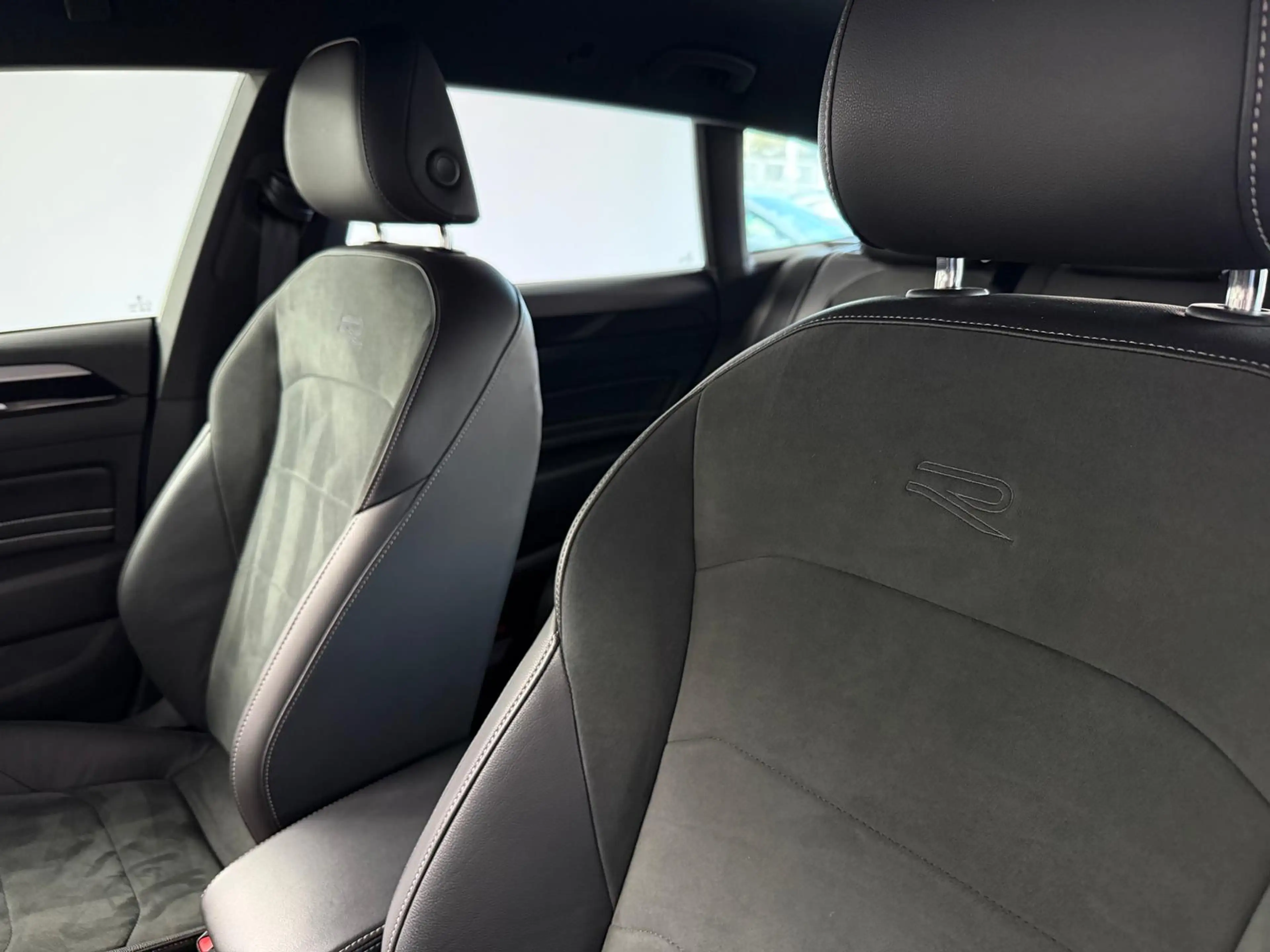 Volkswagen Arteon *R Line*Navi*Virtual*App-Con*Sitzh*LED*ACC* — photo 15