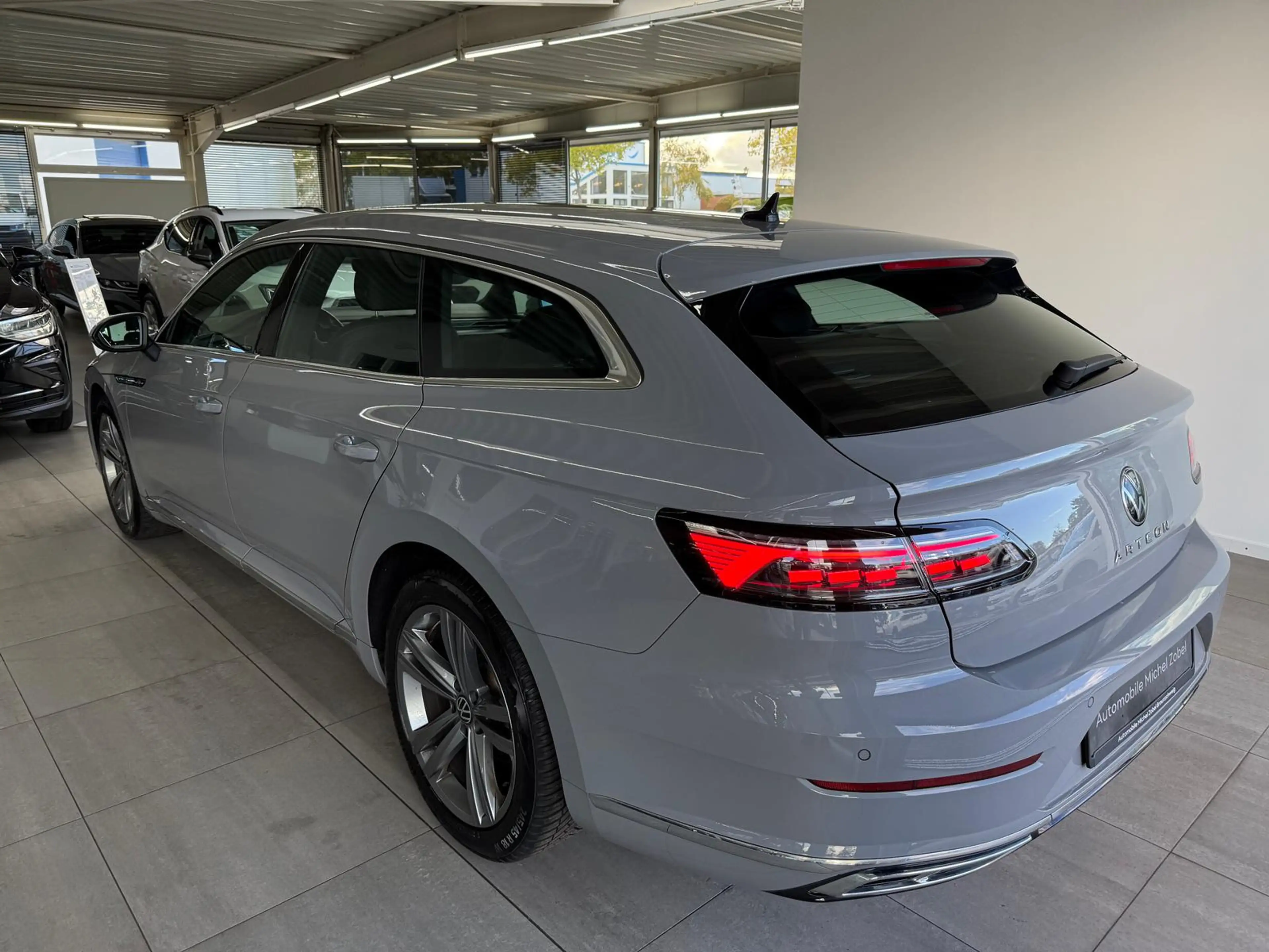 Volkswagen Arteon *R Line*Navi*Virtual*App-Con*Sitzh*LED*ACC* — photo 3