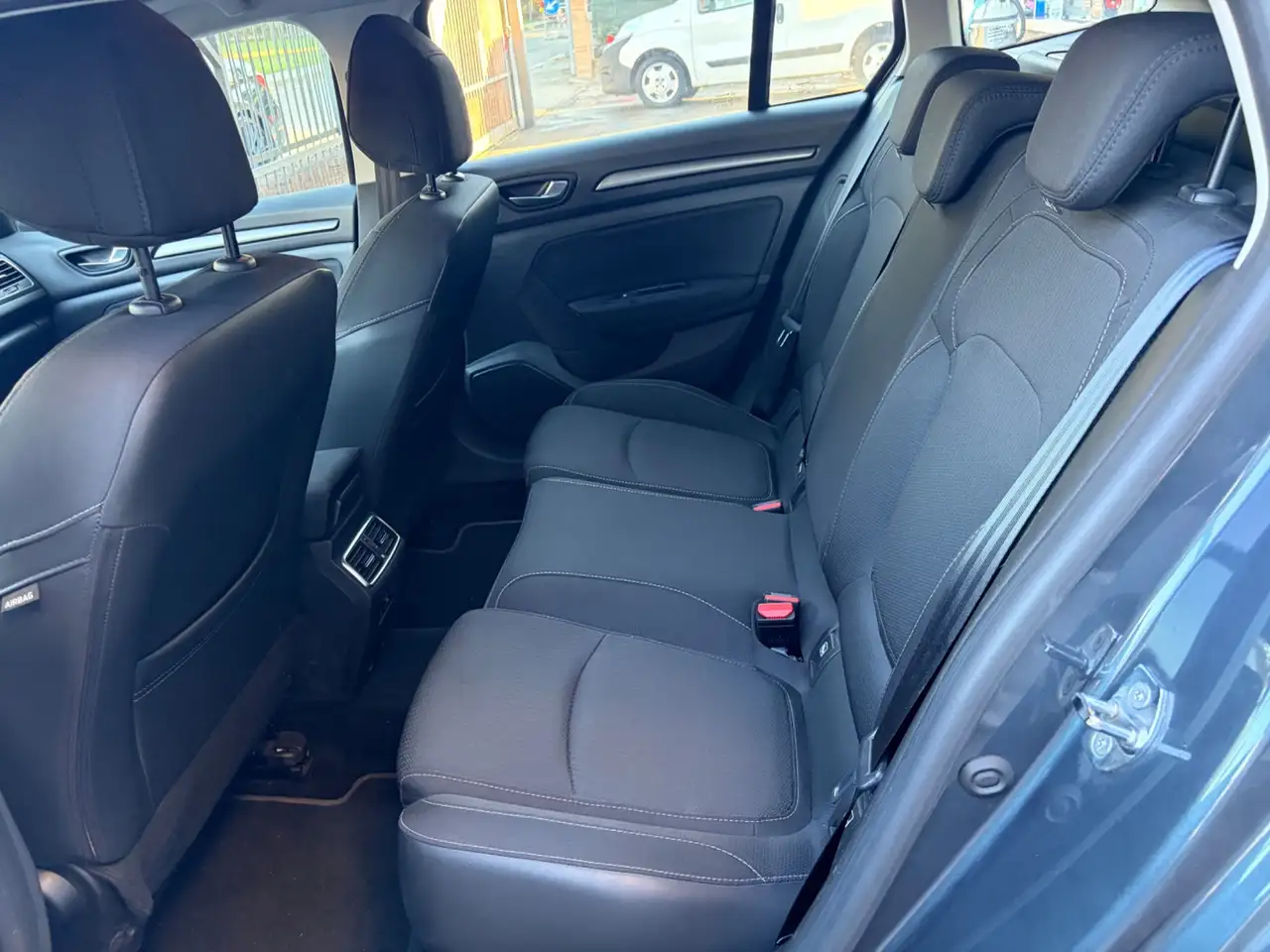 Renault Megane Mégane Sporter Blue dCi 115 CV EDC Business, миниатюра 6