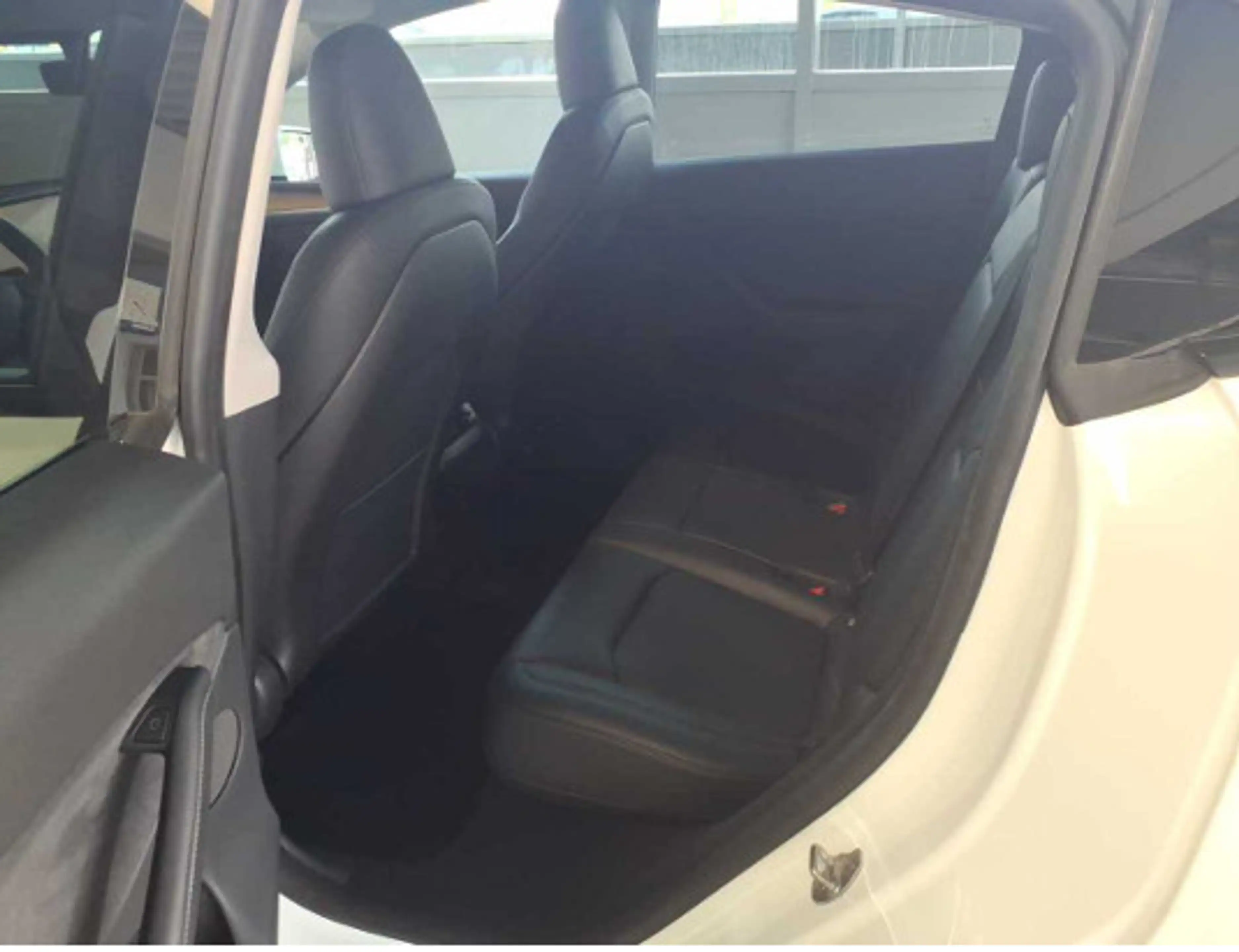 Tesla Model Y Long Range Dual AWD A.Pilot AHK — photo 11