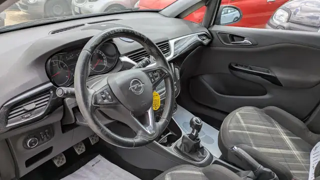 Opel Corsa view 8