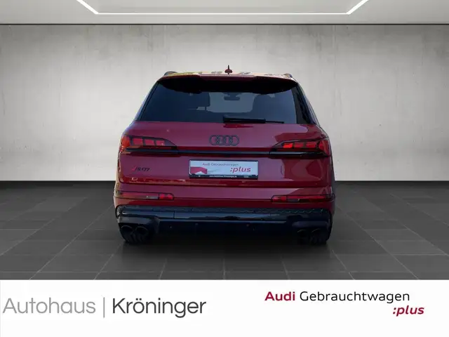 Audi SQ7 view 6