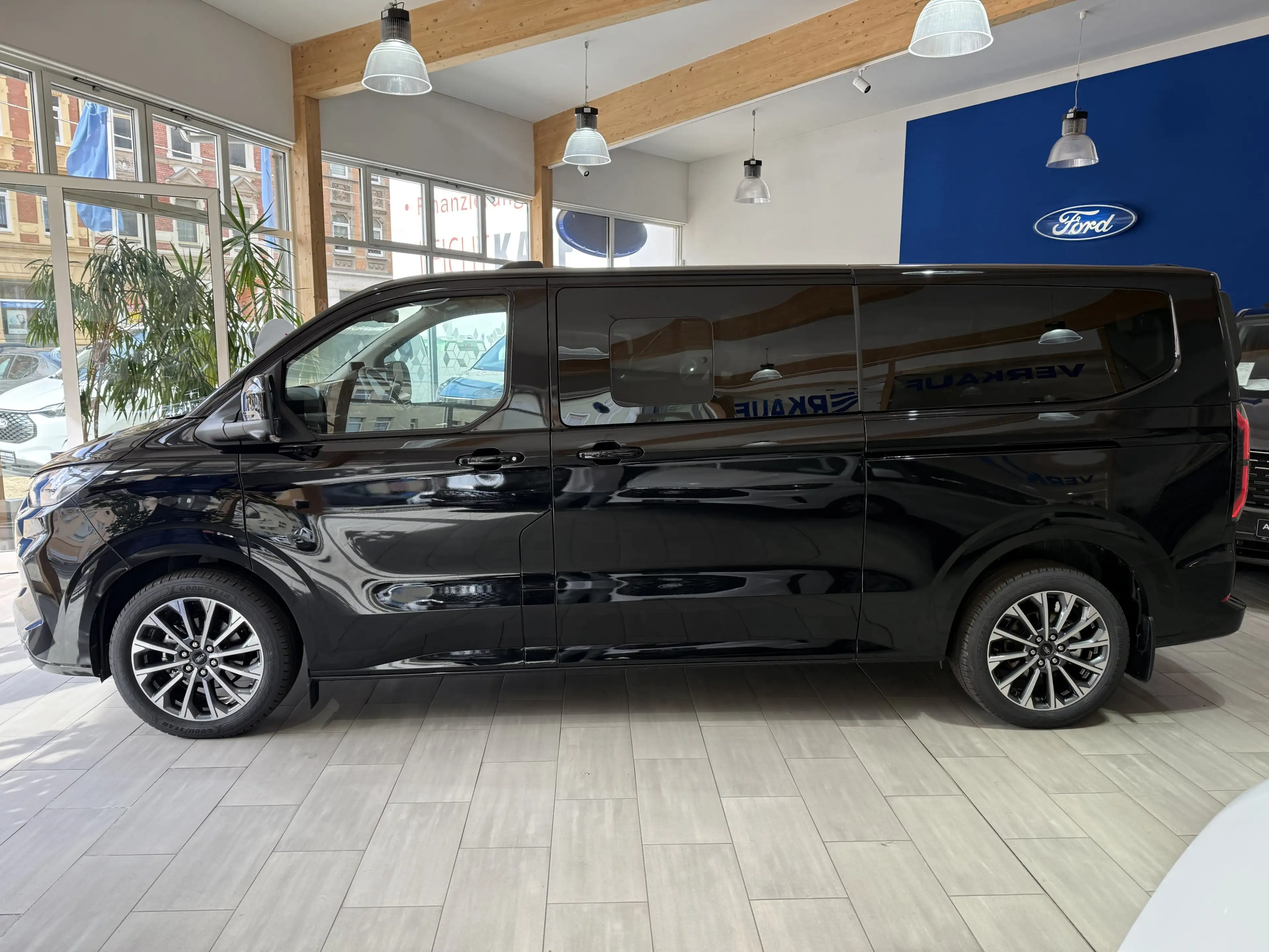 Ford Tourneo Custom Titanium X AWD elek. AHK / B&O / Standheizung — photo 8