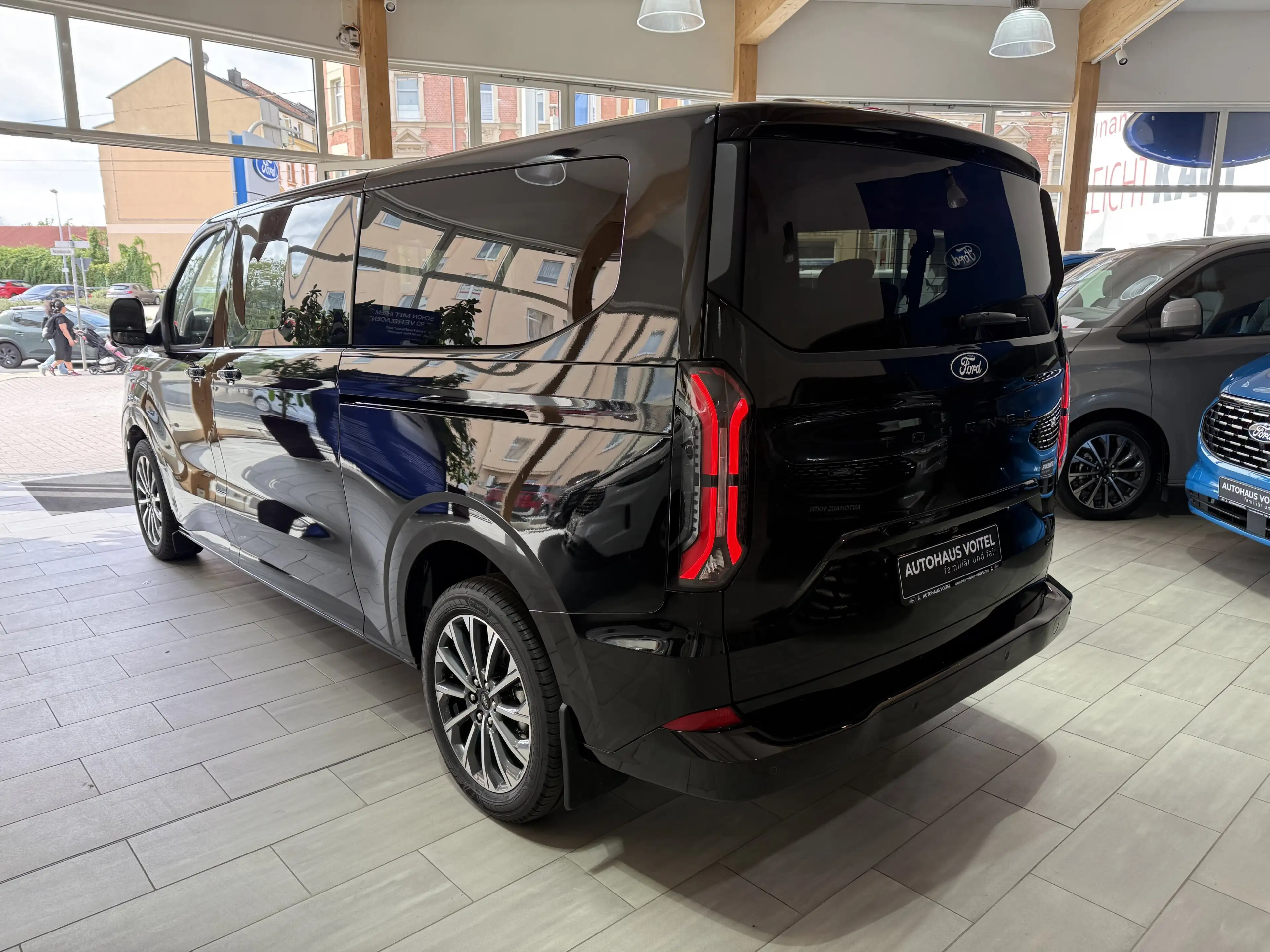 Ford Tourneo Custom Titanium X AWD elek. AHK / B&O / Standheizung — photo 7