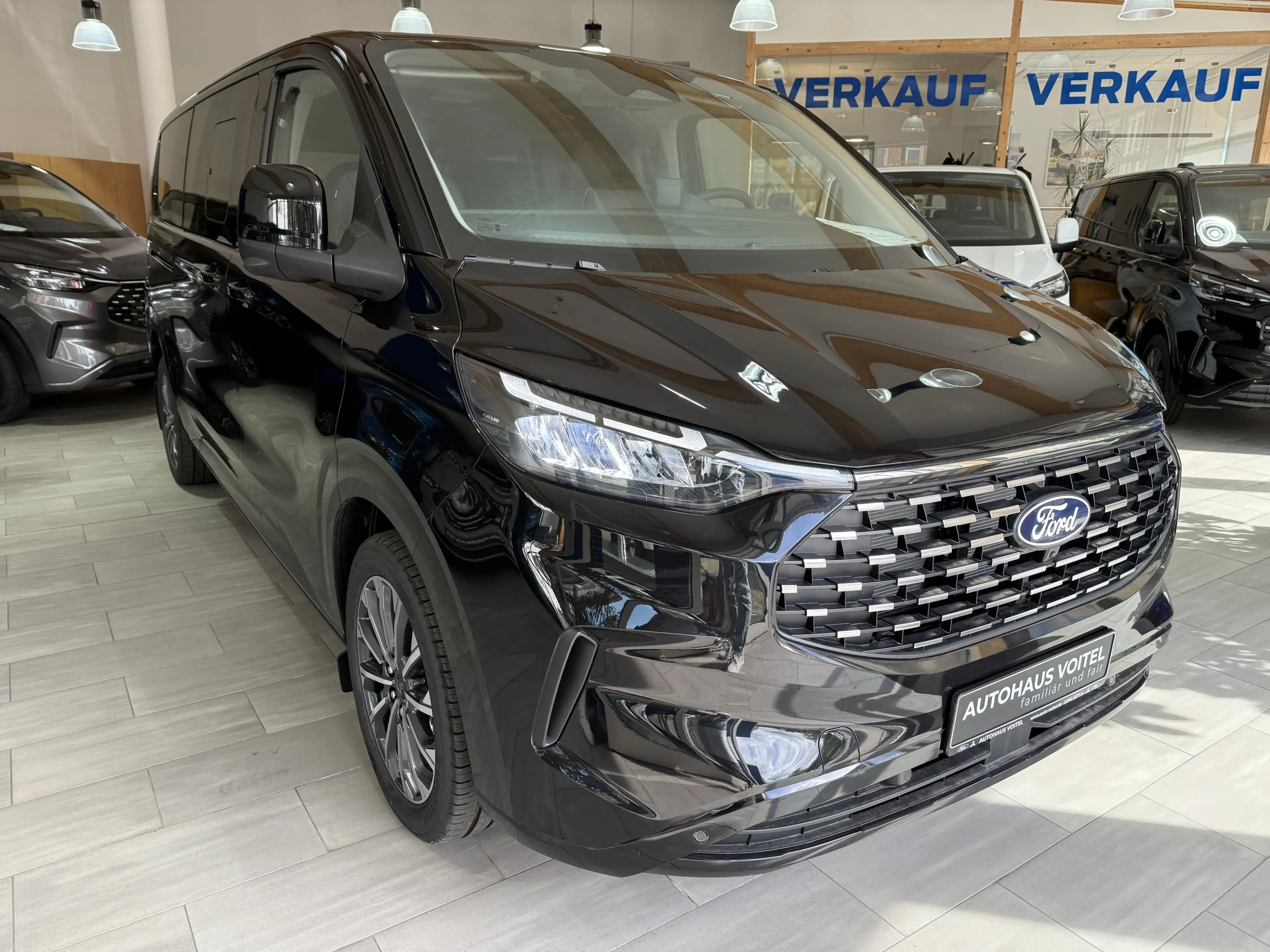 Ford Tourneo Custom Titanium X AWD elek. AHK / B&O / Standheizung — photo 3