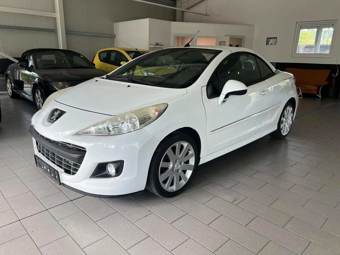 Peugeot 207 Platinum wenig KM sehr Gepflegt Neue HU Weiß - 2