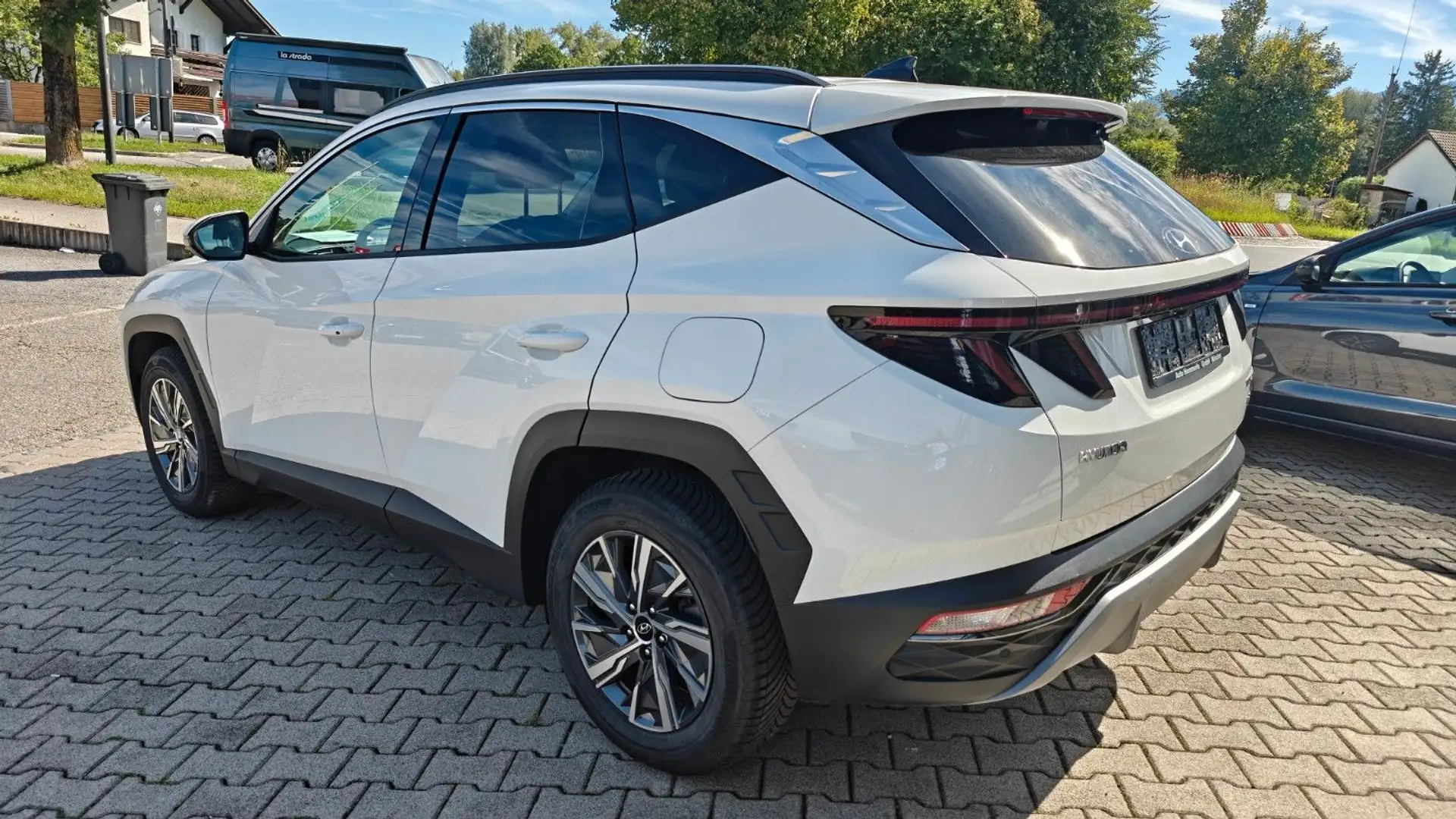 Hyundai TUCSON Trend Hybrid 4WD*Kamera*Tempomat*SHZ*Navi Weiß - 2