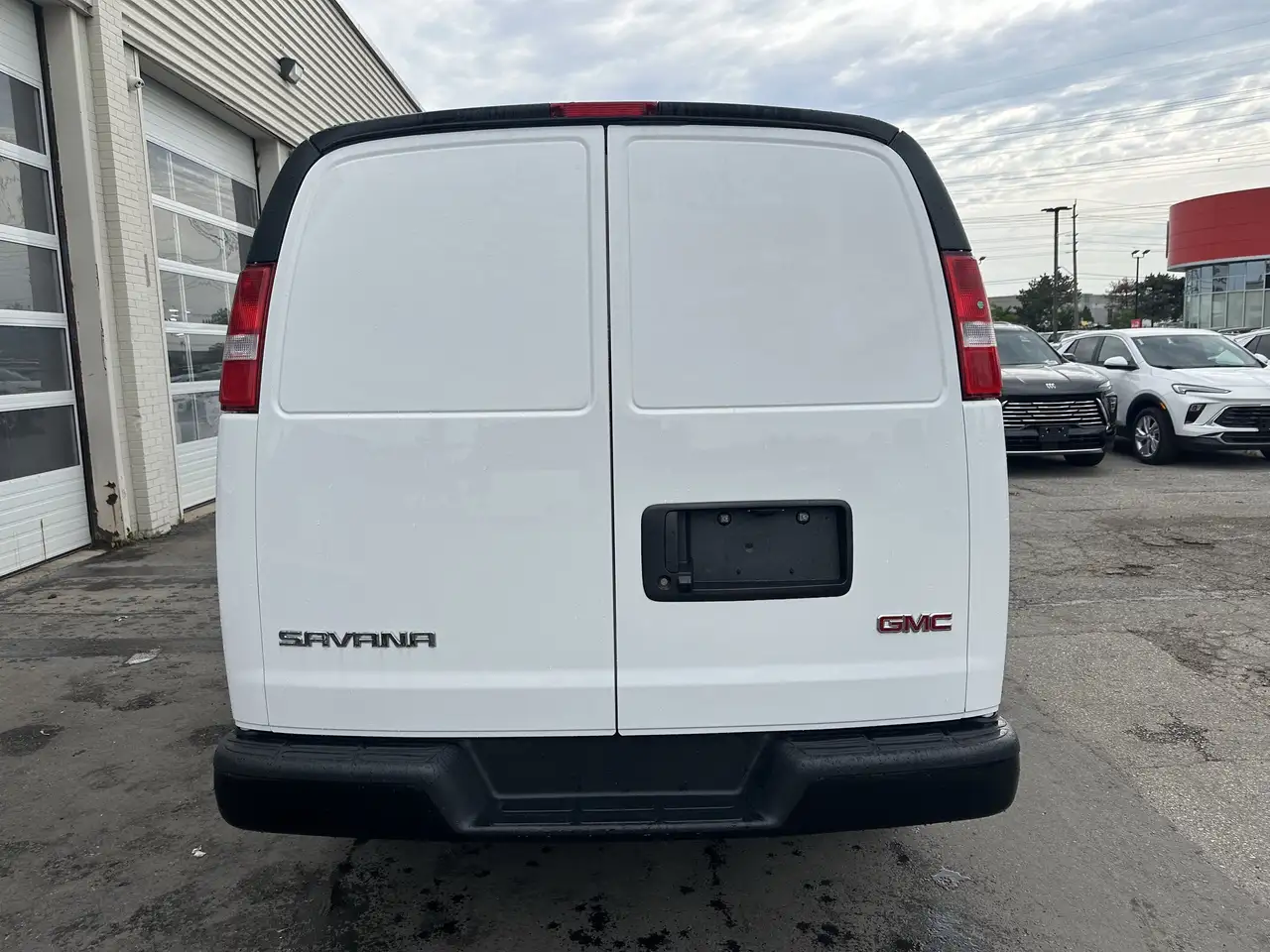 GMC Savana fotografie GMC Savana