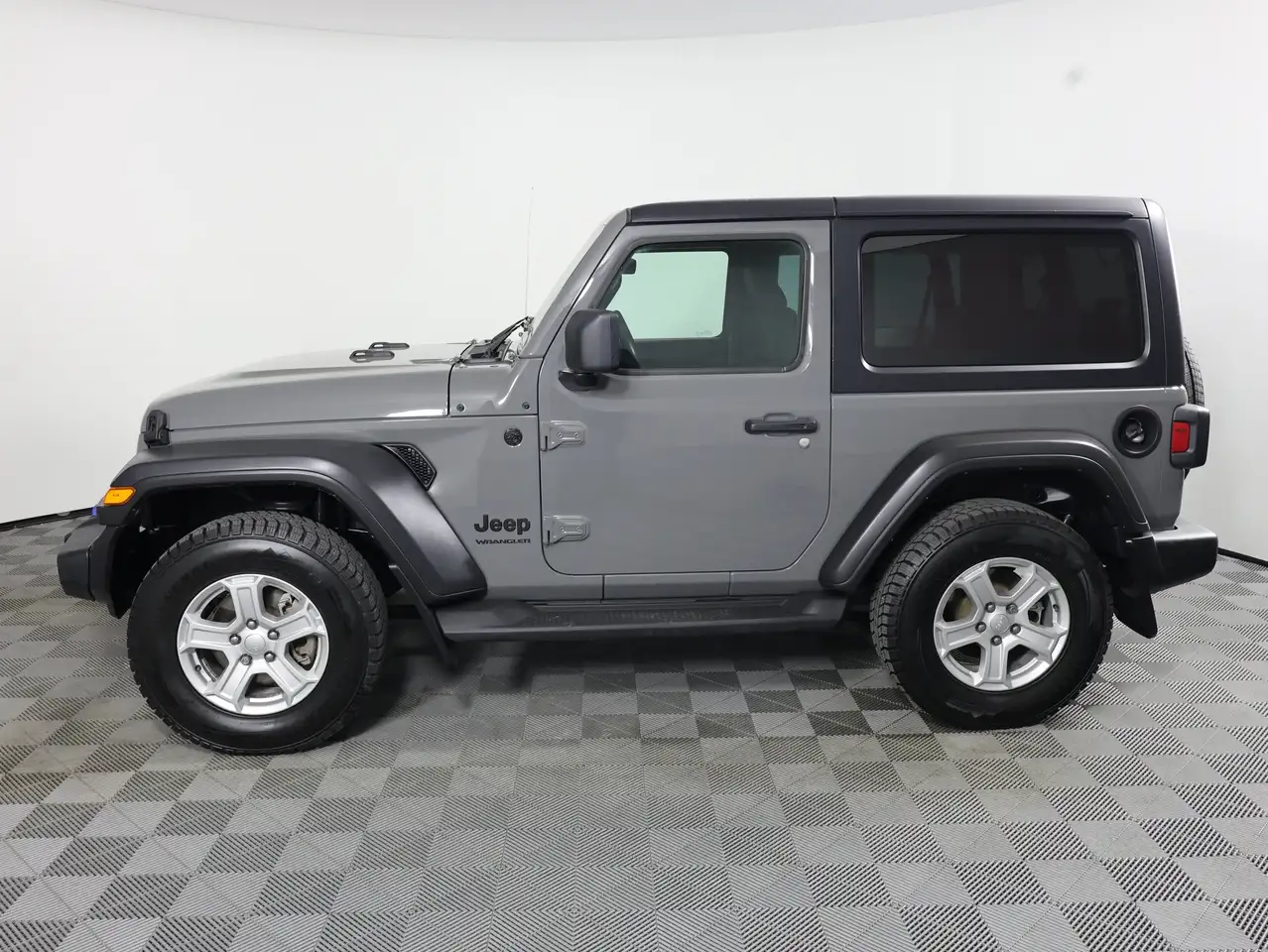 Jeep Wrangler снимка Jeep Wrangler