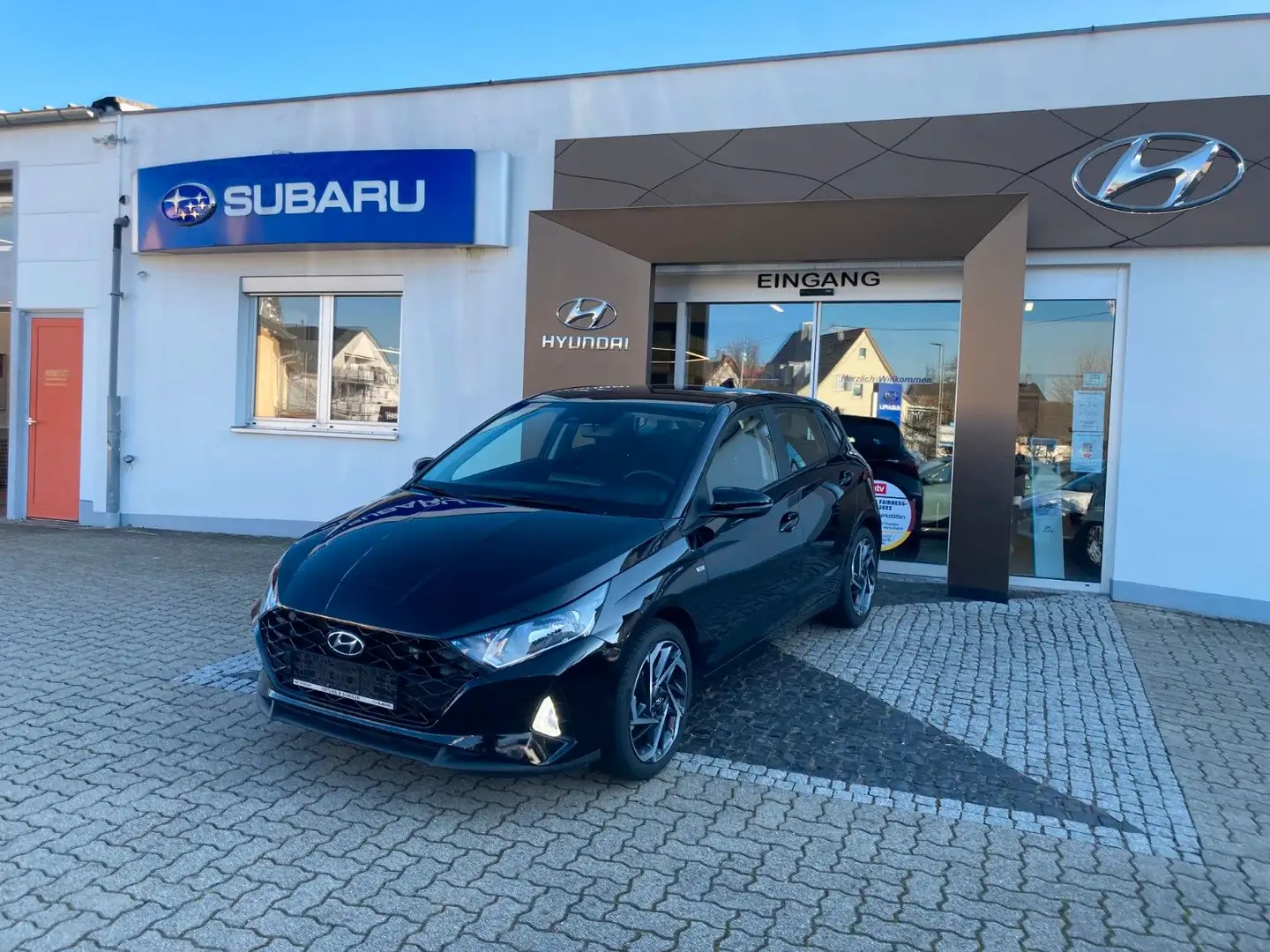 Hyundai i20 1.0 T-GDI 48V-Hybrid DCT Trend +Navi+Komfort Schwarz - 2