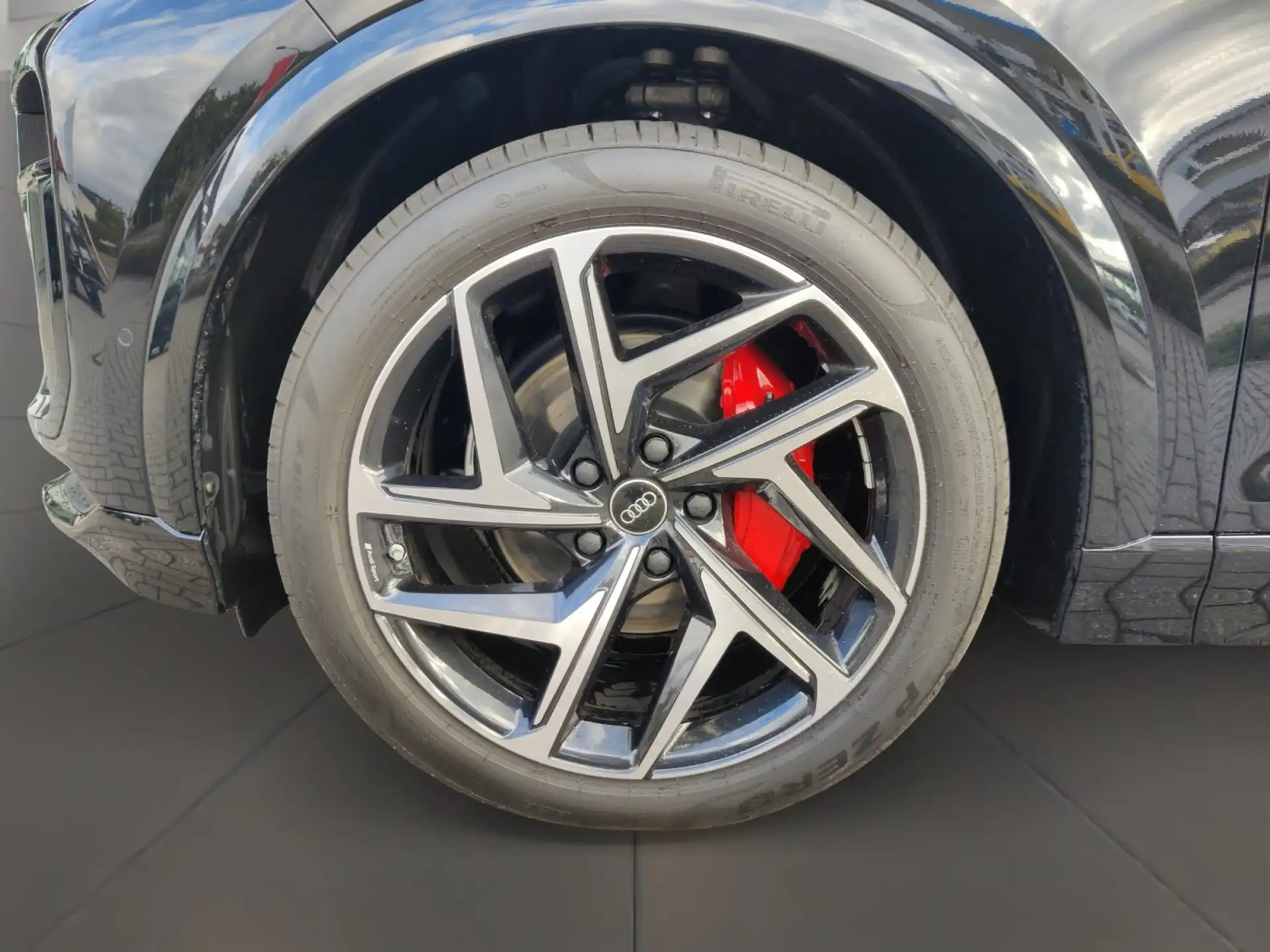 Audi Q6 e-tron 315 kW 2026 검정 사진 6