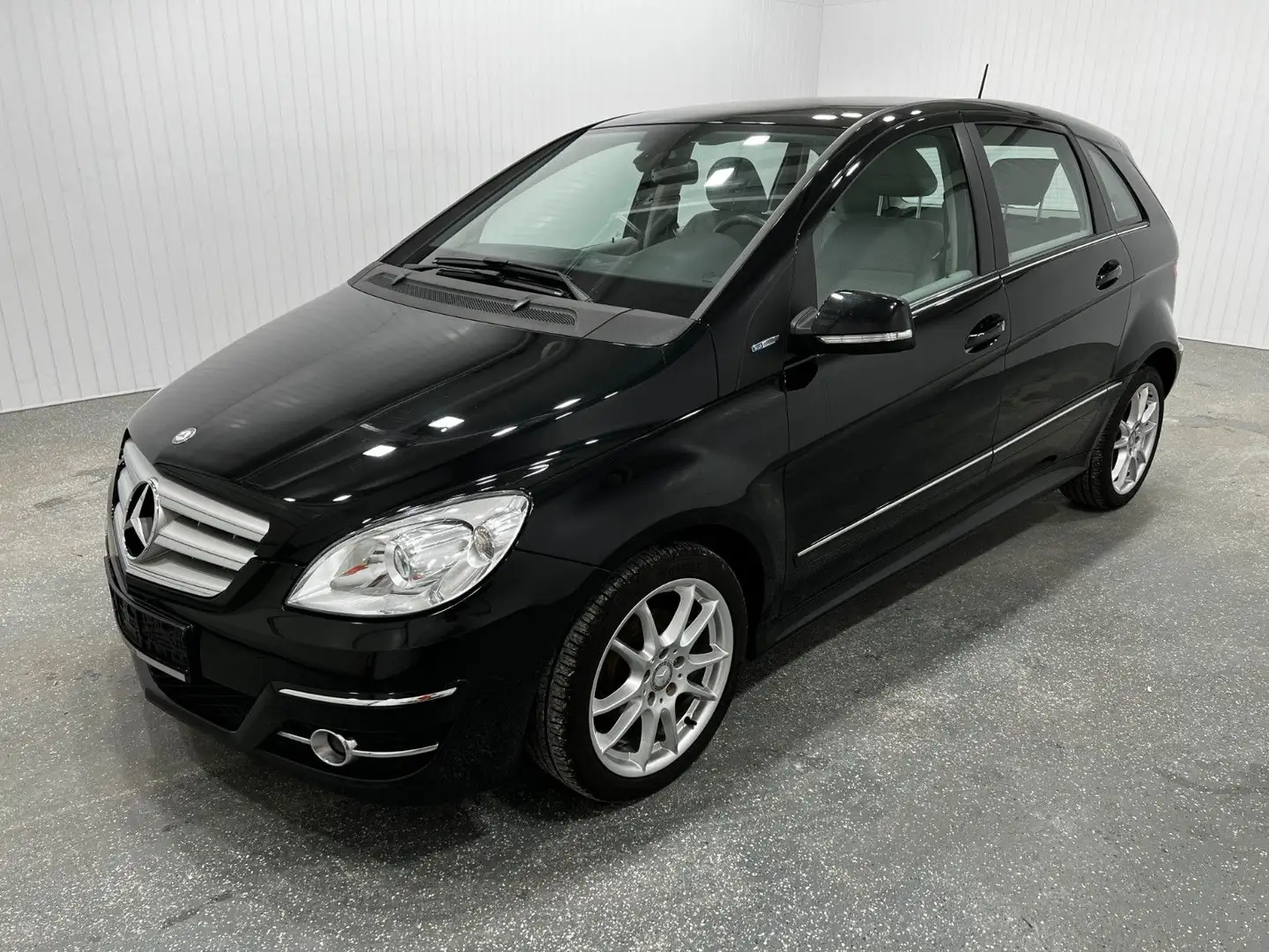 Mercedes-Benz B 180 SPORT 5-TRG |11-10|61tKM|KLIMAAUT.|17"ALU Schwarz - 1