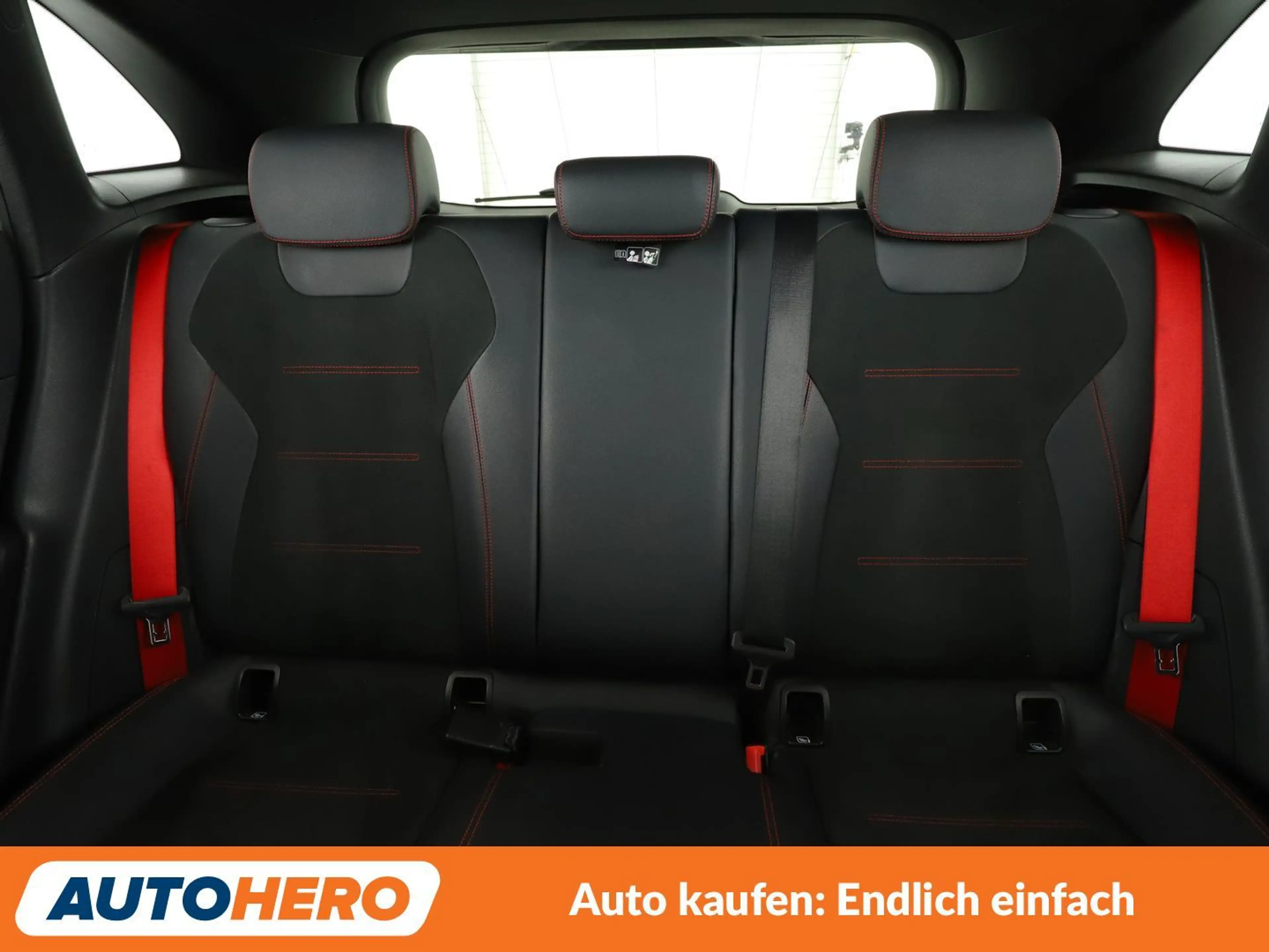 Mercedes-Benz GLA 35 AMG GLA 35 AMG 4Matic Aut*LED*TEMPO*CAM*PANO*SHZ*PDC* — photo 15