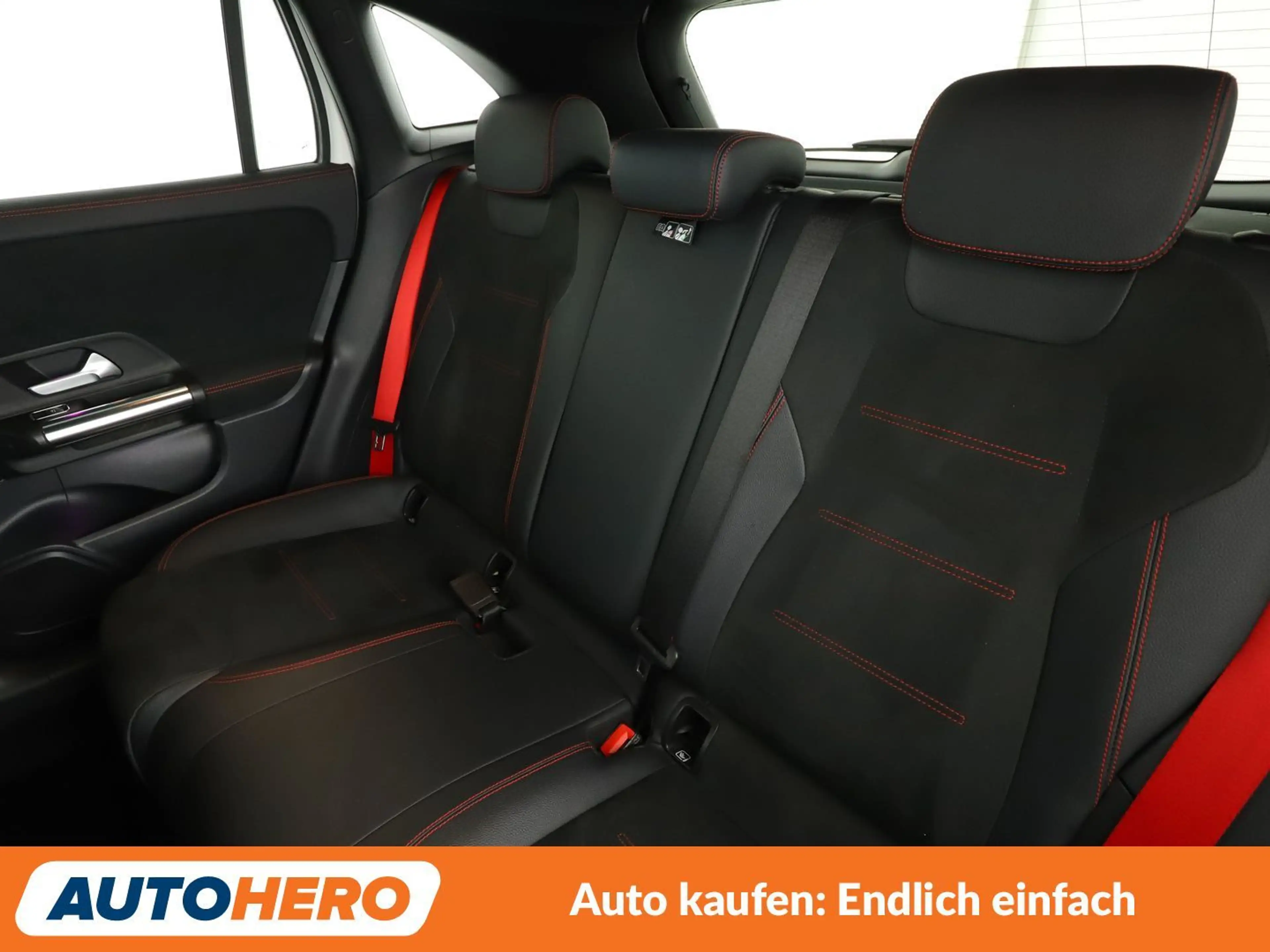 Mercedes-Benz GLA 35 AMG GLA 35 AMG 4Matic Aut*LED*TEMPO*CAM*PANO*SHZ*PDC* — photo 14