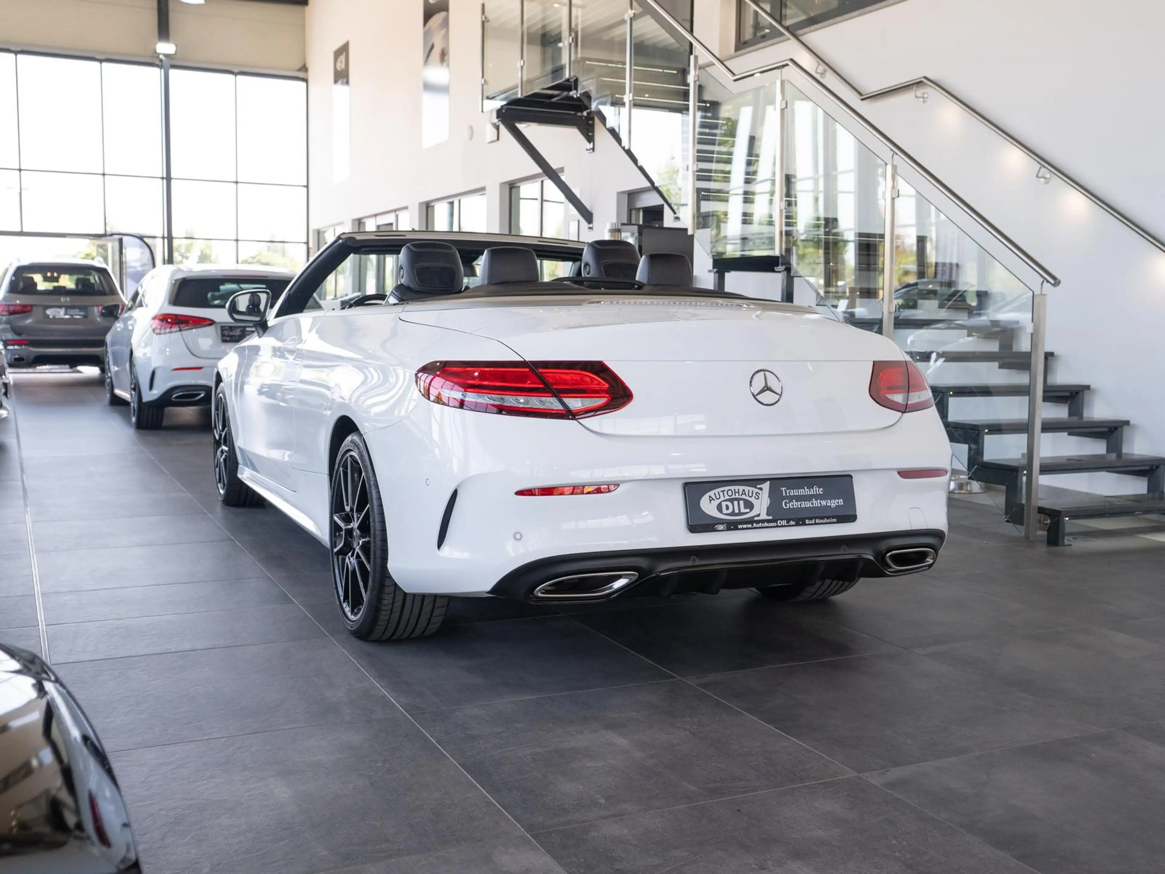 Mercedes-Benz C 400 Cabrio 4Matic 9G *AMG*MULTIBEAM*RFK*NIGHT* — photo 6