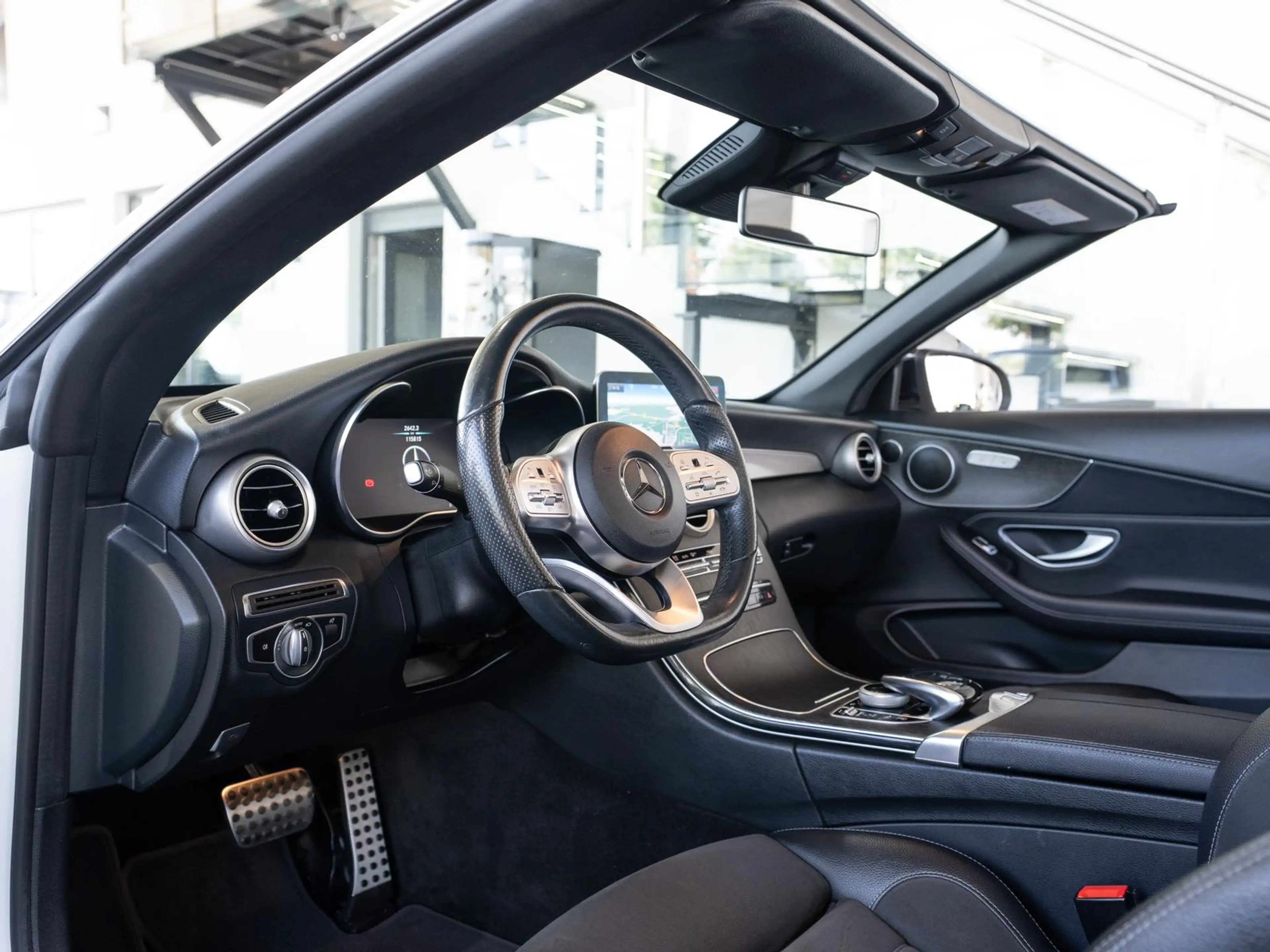 Mercedes-Benz C 400 Cabrio 4Matic 9G *AMG*MULTIBEAM*RFK*NIGHT* — photo 14