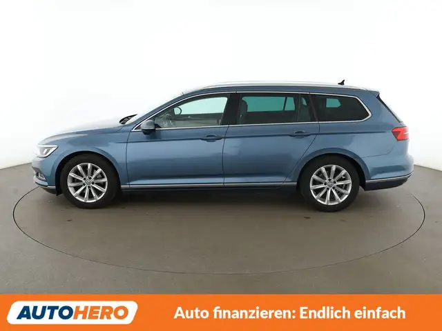 Volkswagen Passat view 3