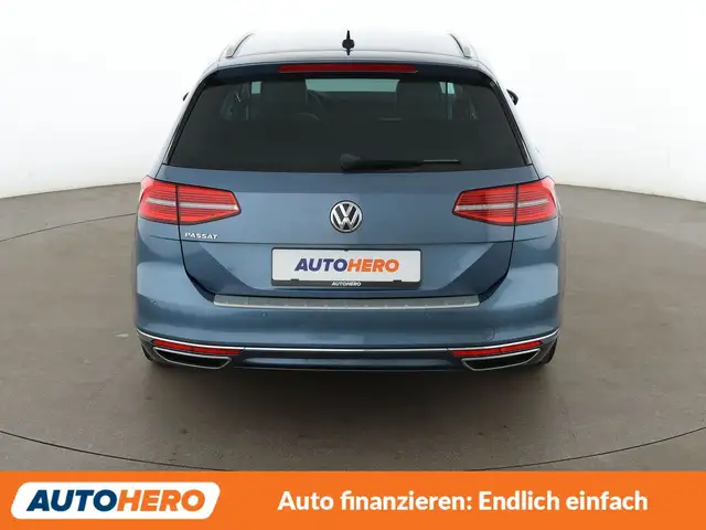 Volkswagen Passat view 5