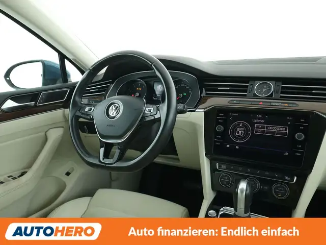 Volkswagen Passat view 13