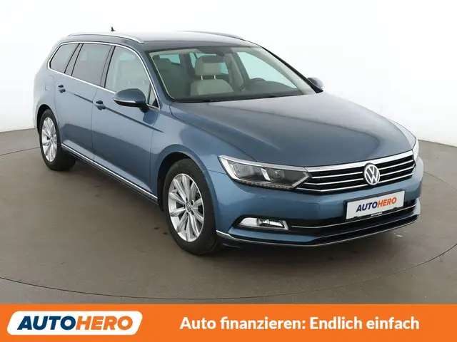 Volkswagen Passat view 8