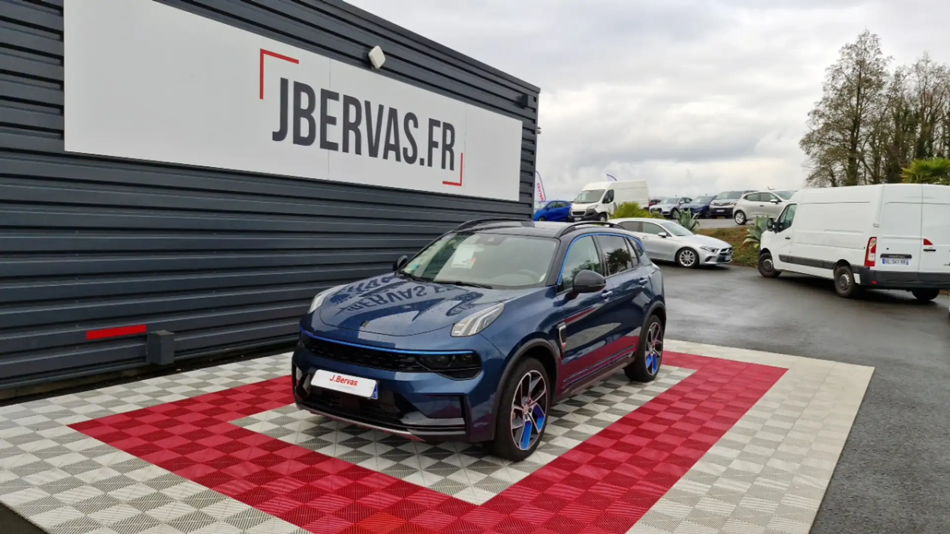 Lynk & Co 01 1,5 PHEV Bleu - 1