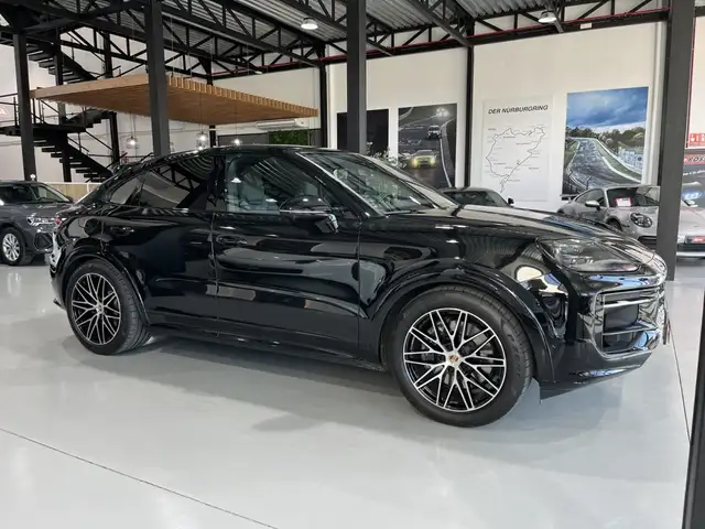 Porsche Cayenne view 5