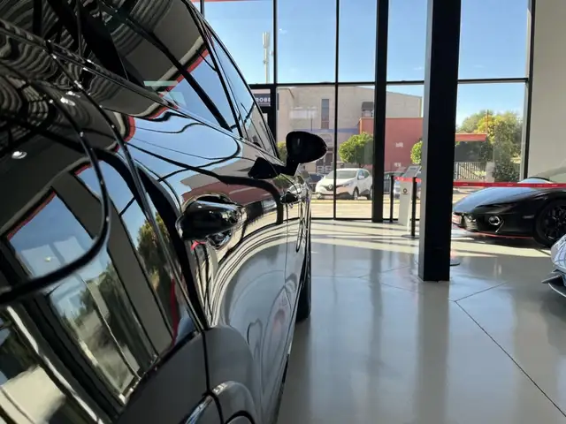 Porsche Cayenne view 14