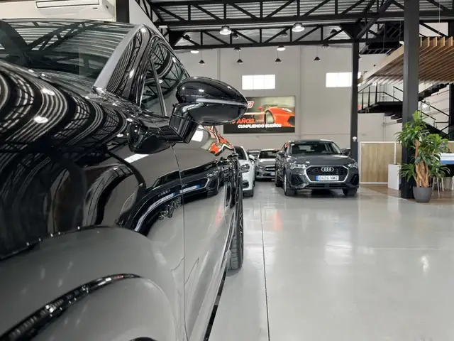 Porsche Cayenne view 13