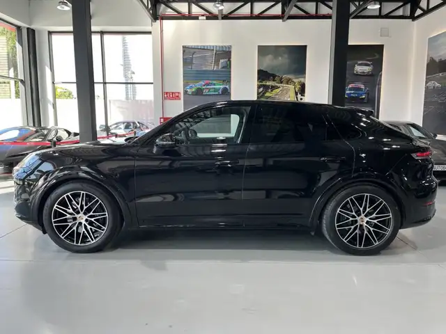 Porsche Cayenne view 10