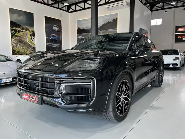 Porsche Cayenne view 12